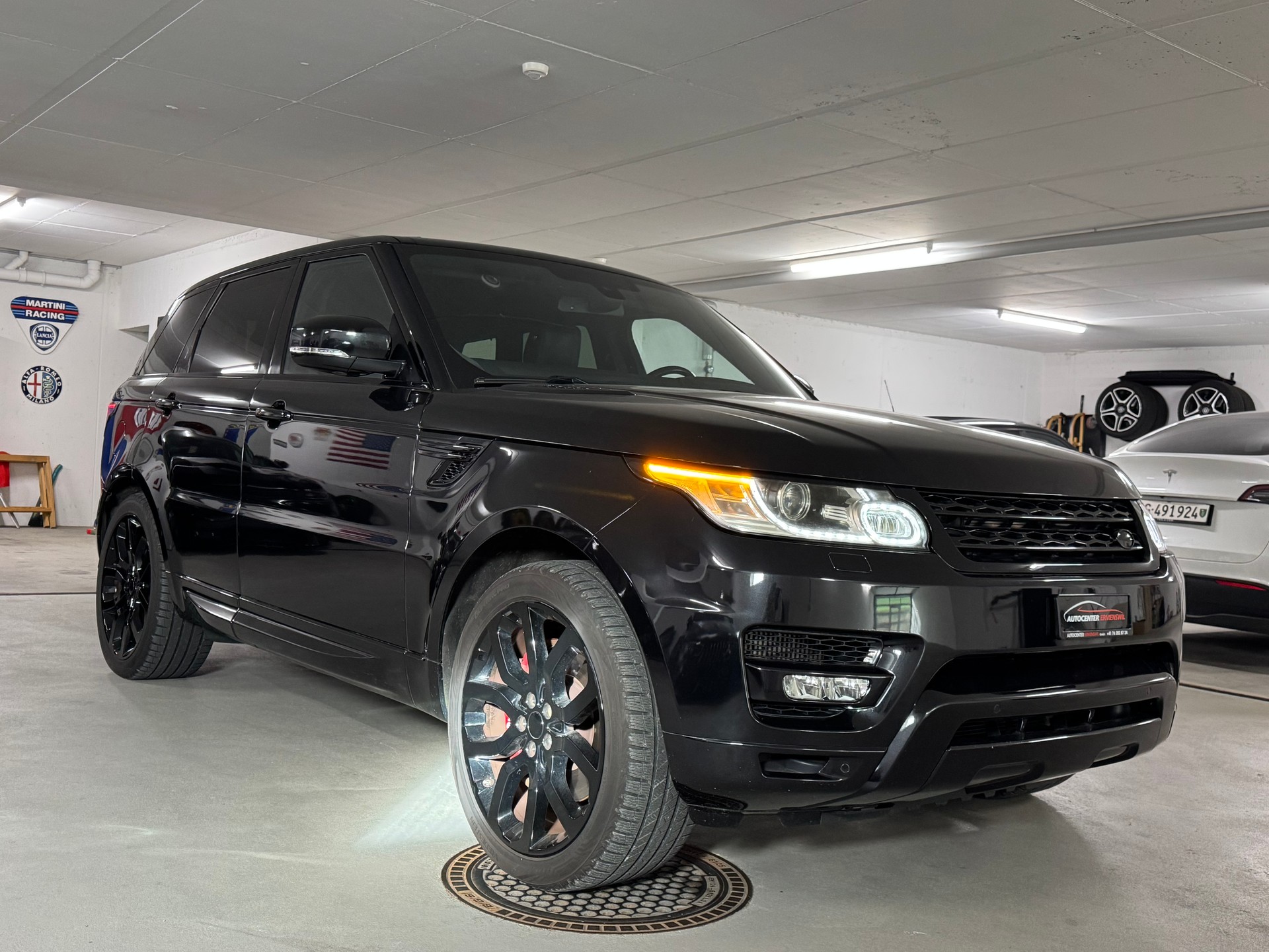 LAND ROVER Range Rover Sport 4.4 SDV8 Autobiography Automatic ALL BLACK-image-2