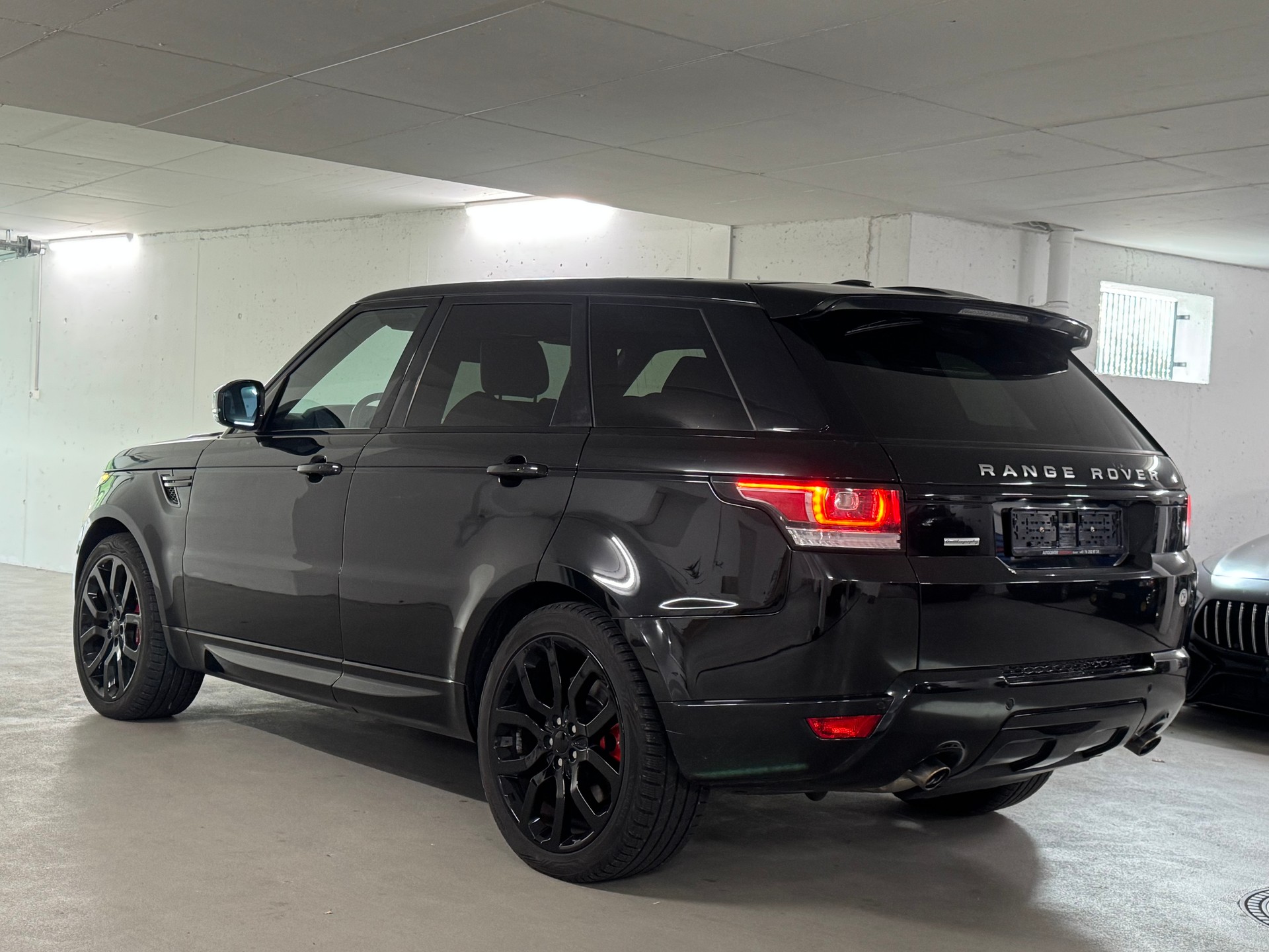 LAND ROVER Range Rover Sport 4.4 SDV8 Autobiography Automatic ALL BLACK-image-6