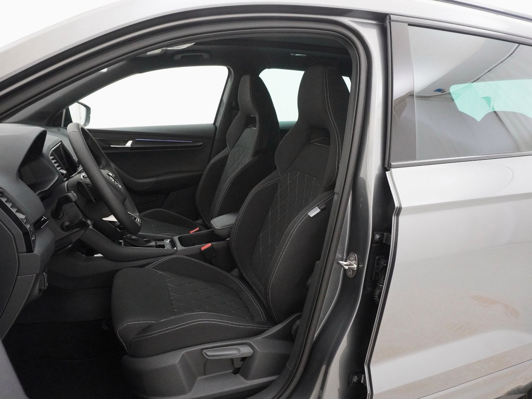 SKODA Karoq 2.0 TSI SportLine DSG 4x4-image-12