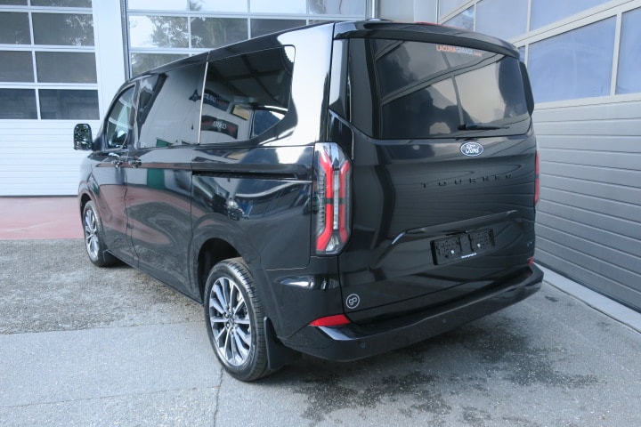 FORD Tourneo Bus 320 L1H1 TitaniumX Automat 4x4-image-4