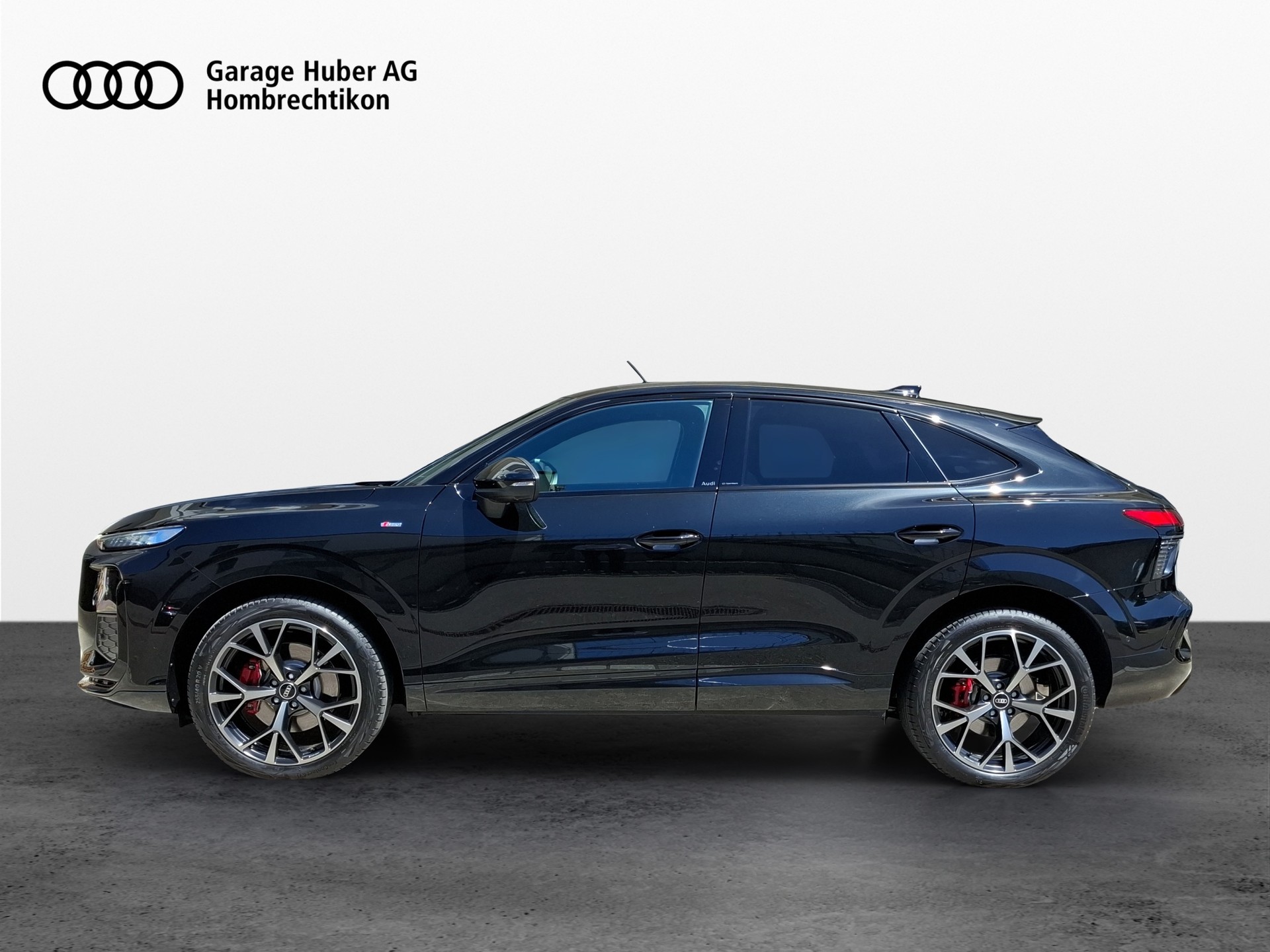 AUDI Q3 Sportback TFSI quattro 195 kW S tronic-image-1