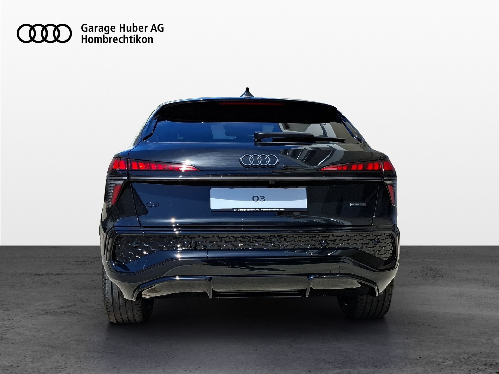 AUDI Q3 Sportback TFSI quattro 195 kW S tronic-image-3