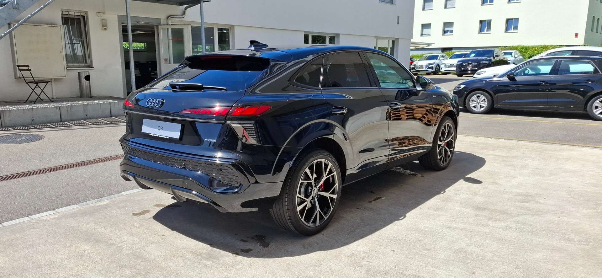 AUDI Q3 Sportback TFSI quattro 195 kW S tronic-image-4