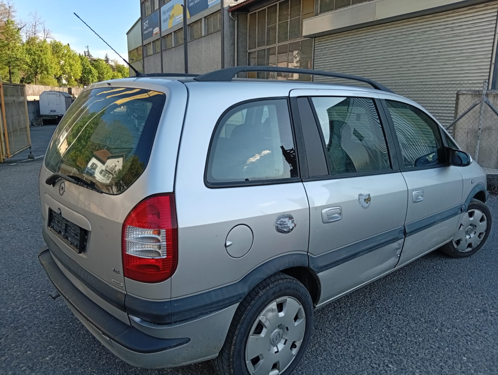 OPEL Zafira 1.8i 16V Club-image-4