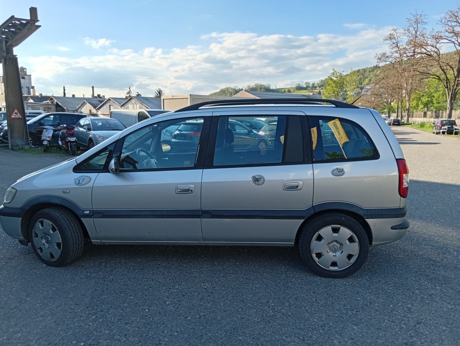 OPEL Zafira 1.8i 16V Club-image-3