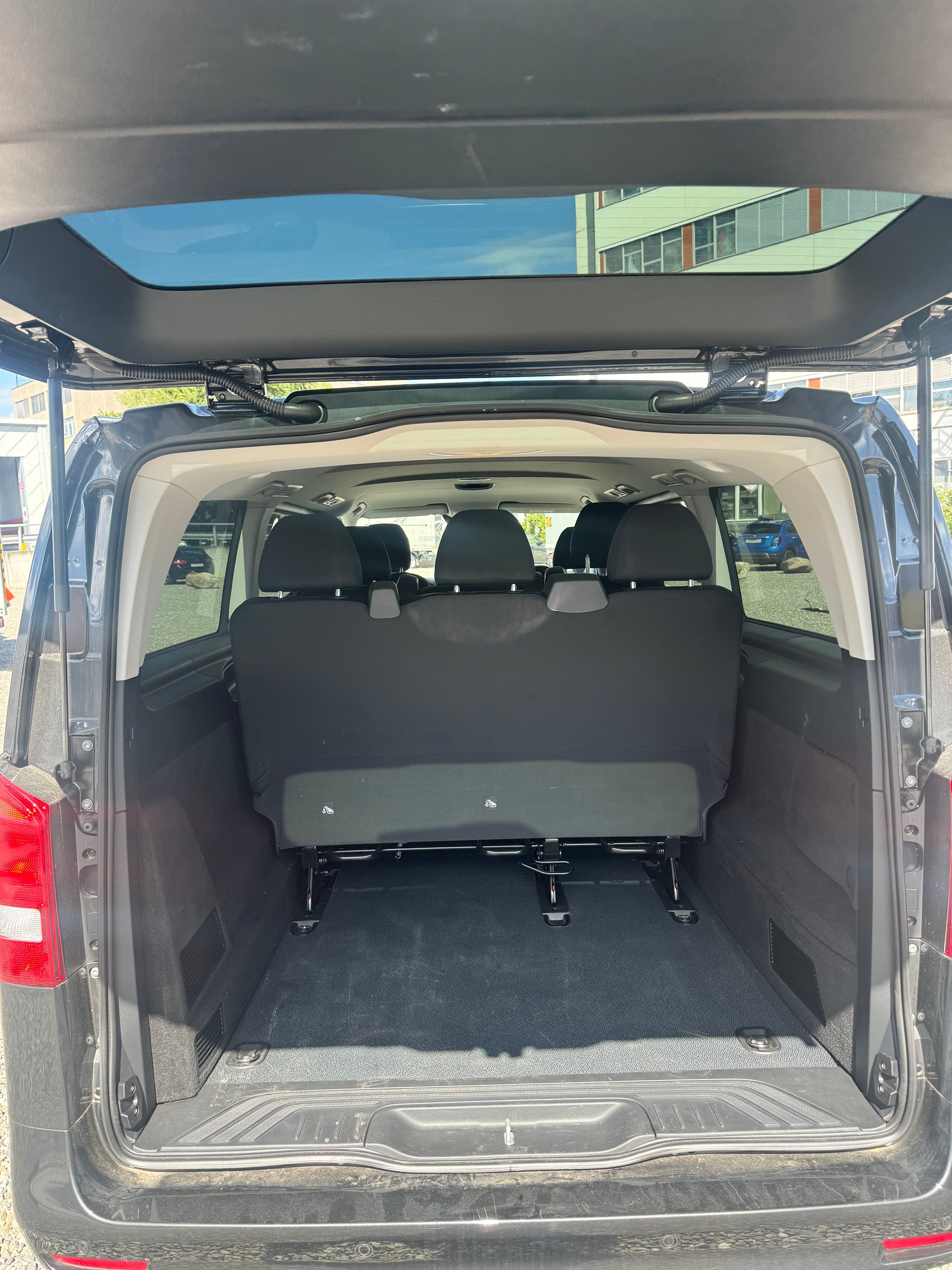 MERCEDES-BENZ Vito 116 CDI Extralang Tourer 9G-Tronic 9 Sitzer-image-4