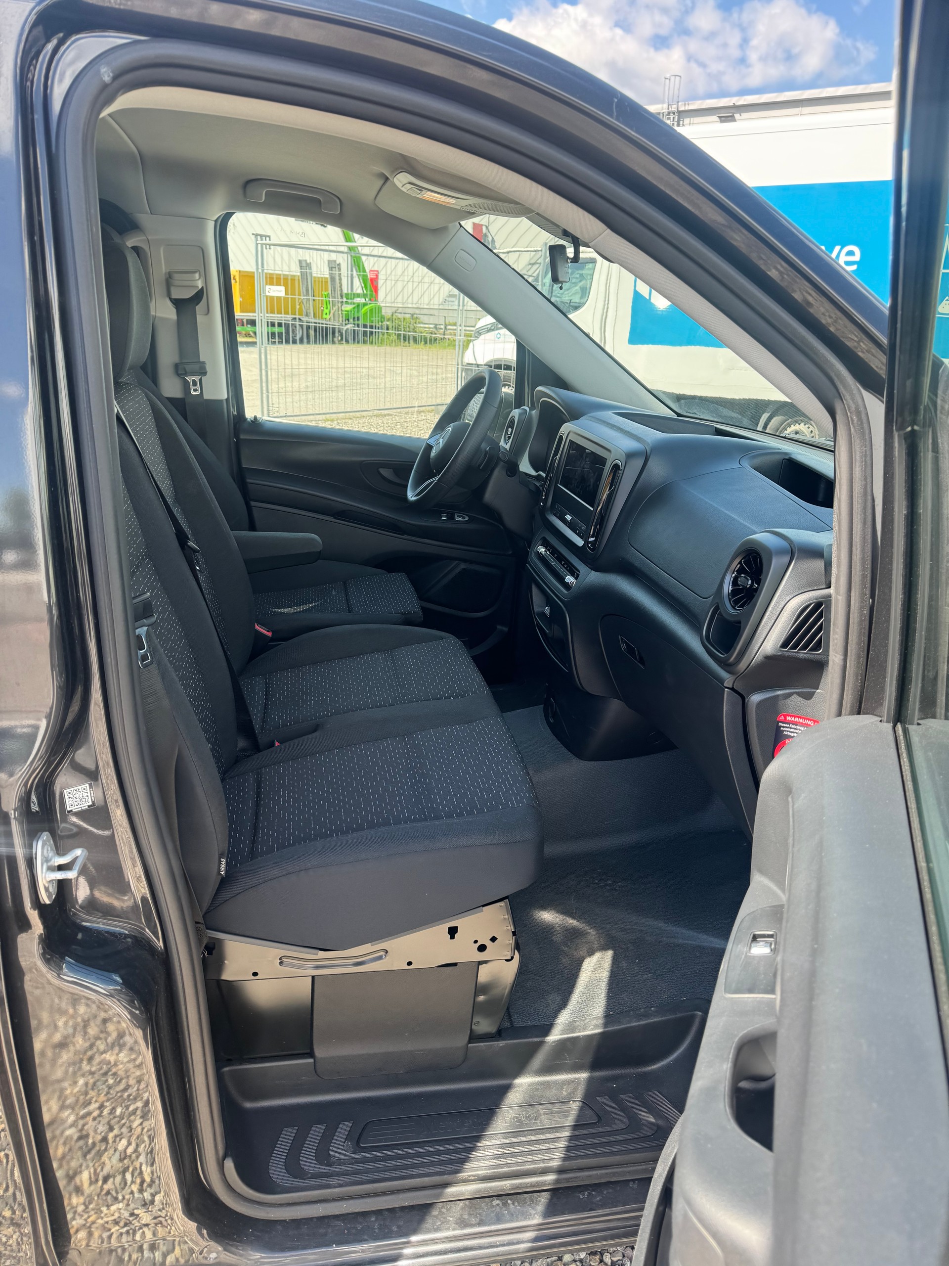 MERCEDES-BENZ Vito 116 CDI Extralang Tourer 9G-Tronic 9 Sitzer-image-11
