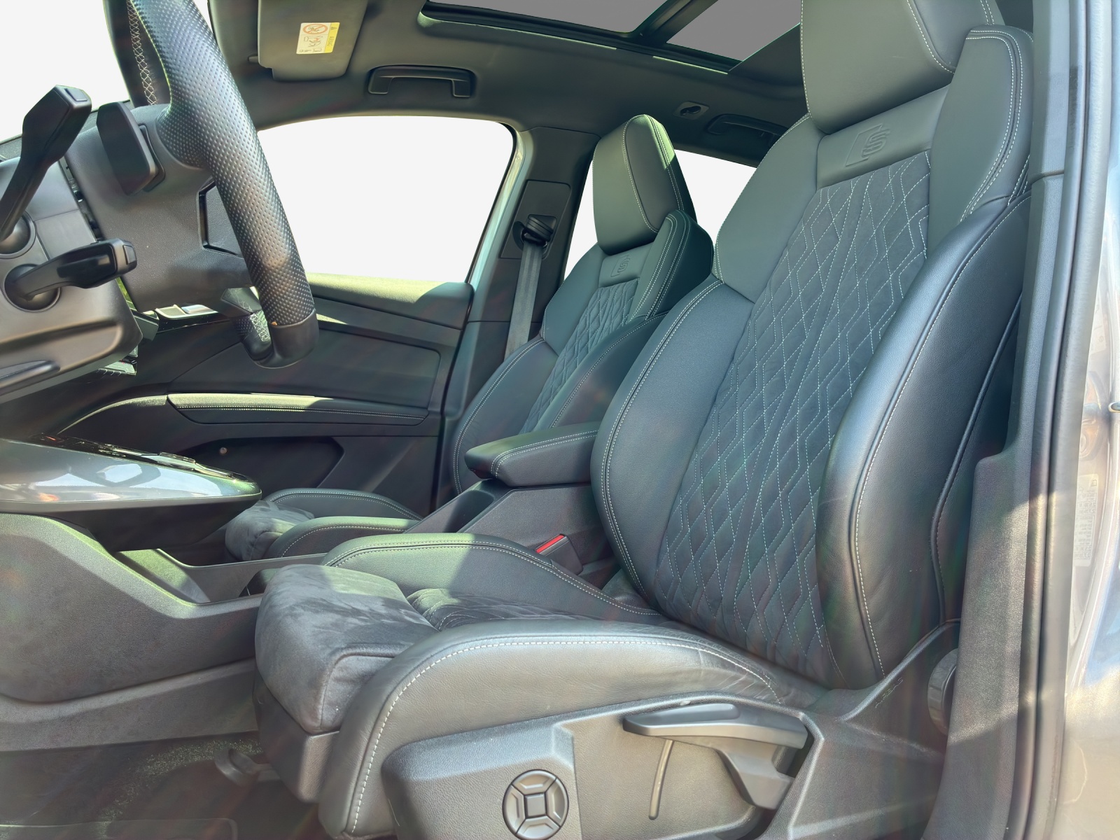AUDI Q4 e-tron 40-image-8