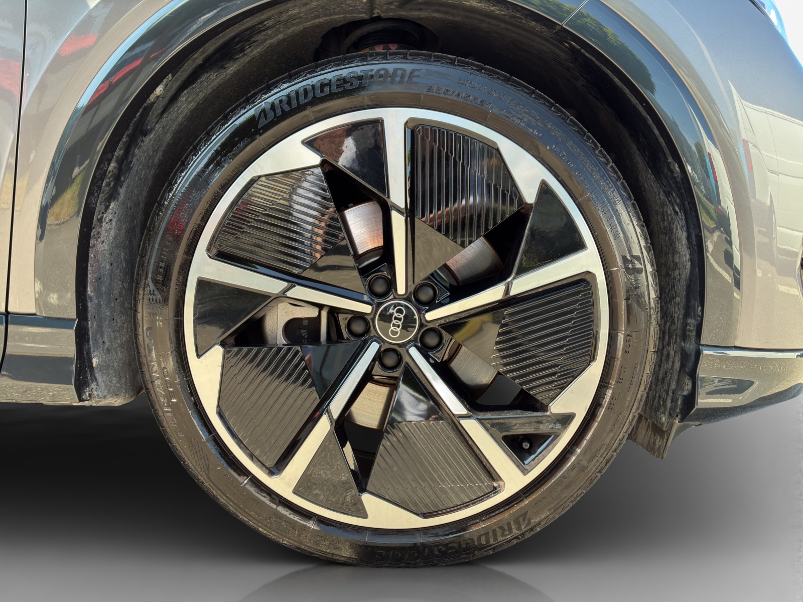 AUDI Q4 e-tron 40-image-16