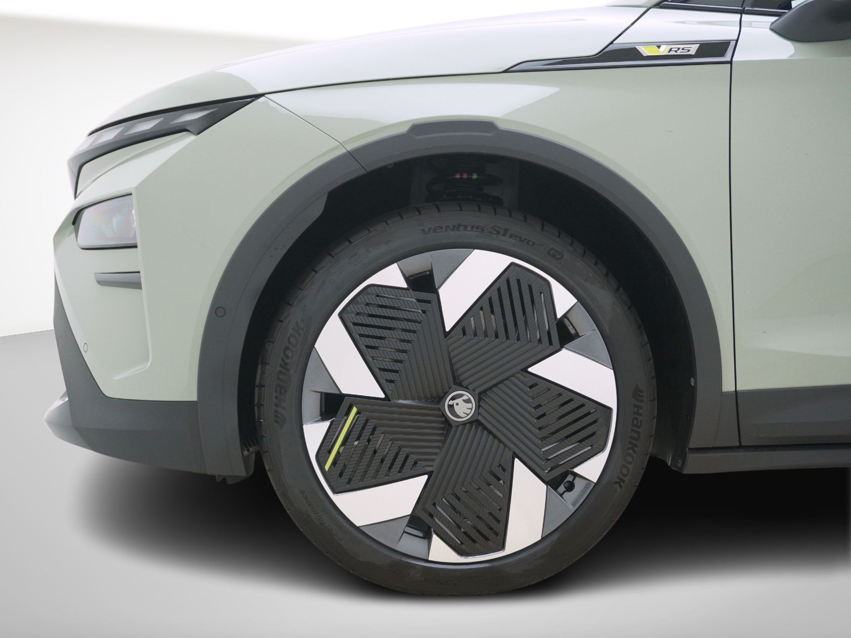 SKODA Elroq RS-MAXX 4x4-image-9
