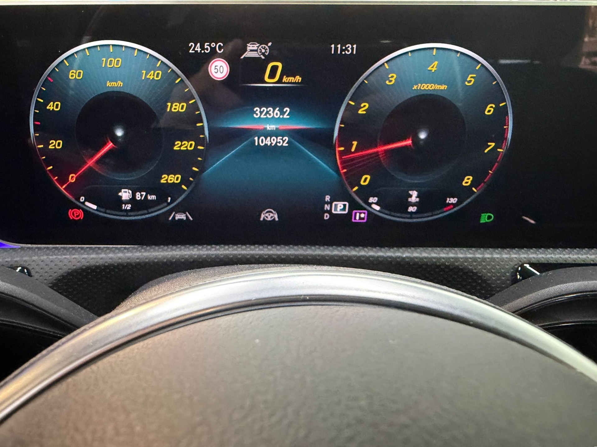 MERCEDES-BENZ A 180 Progressive 7G-DCT-image-14