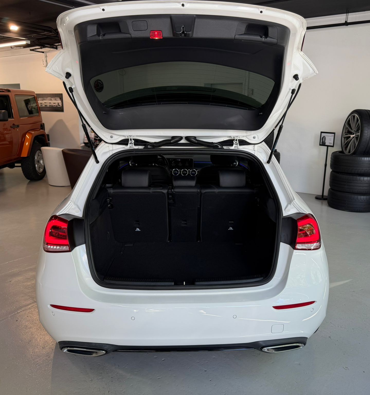 MERCEDES-BENZ A 180 Progressive 7G-DCT-image-9