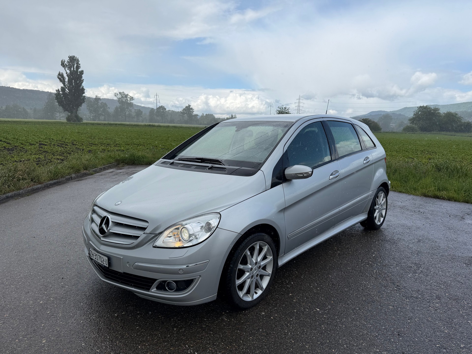 MERCEDES-BENZ B200 CDI ***FRISCH AB MFK***-showroom-element-1