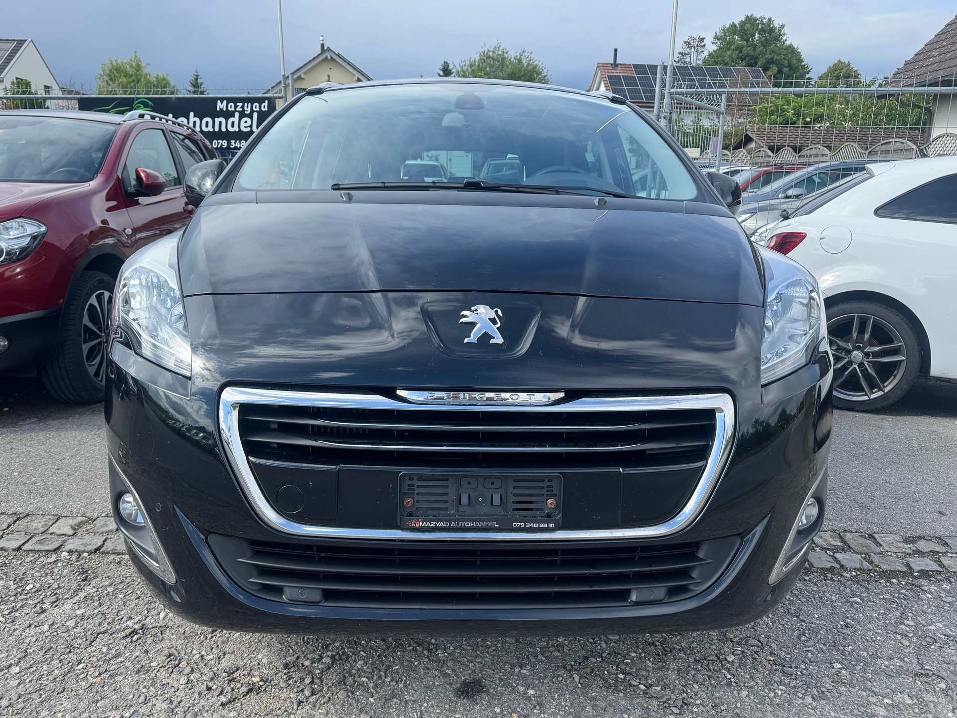 PEUGEOT 5008 1.6 BlueHDi Sensation Tiptronic