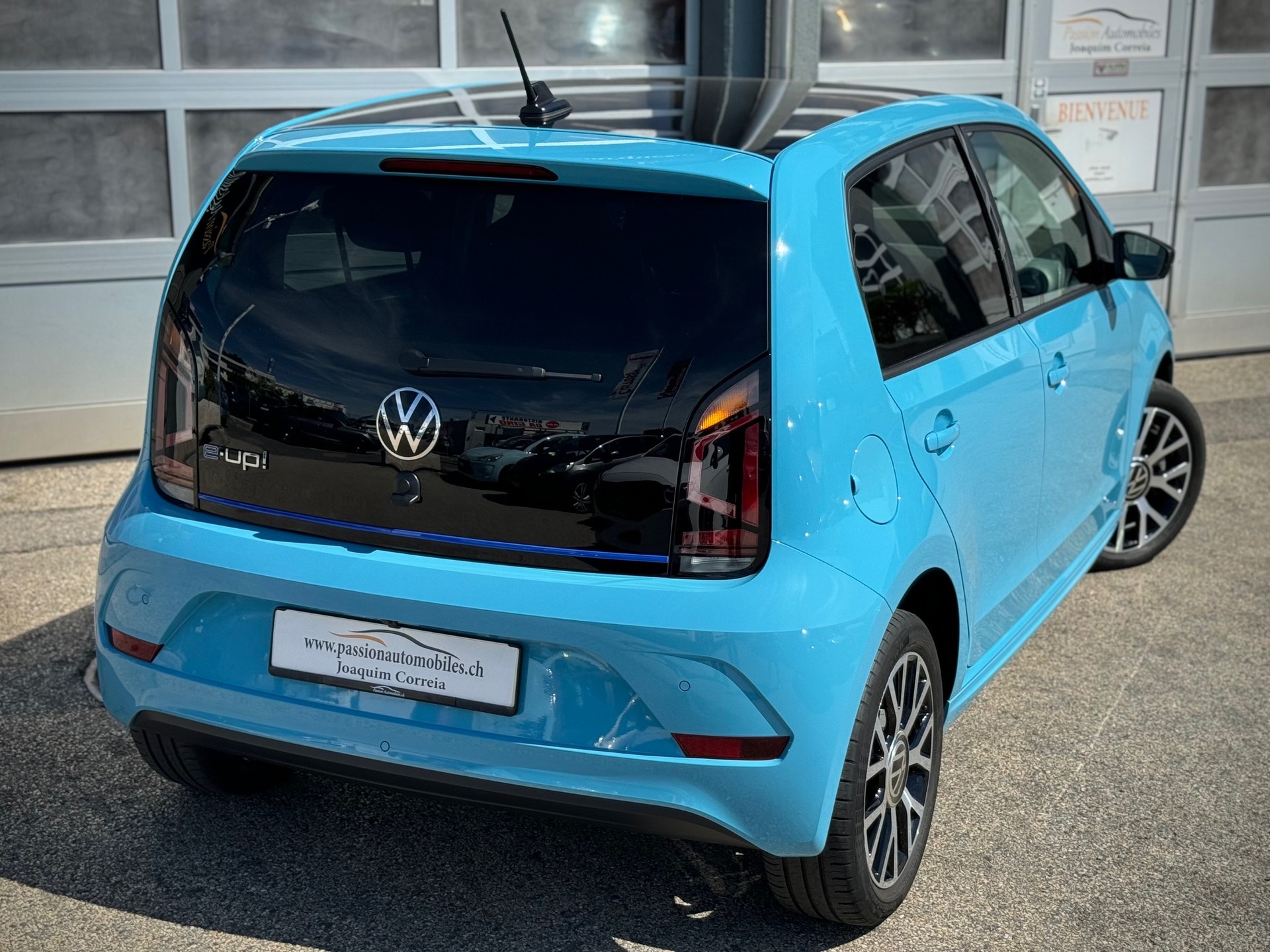 VW e-Up - Véhicule Suisse (CH)-image-5
