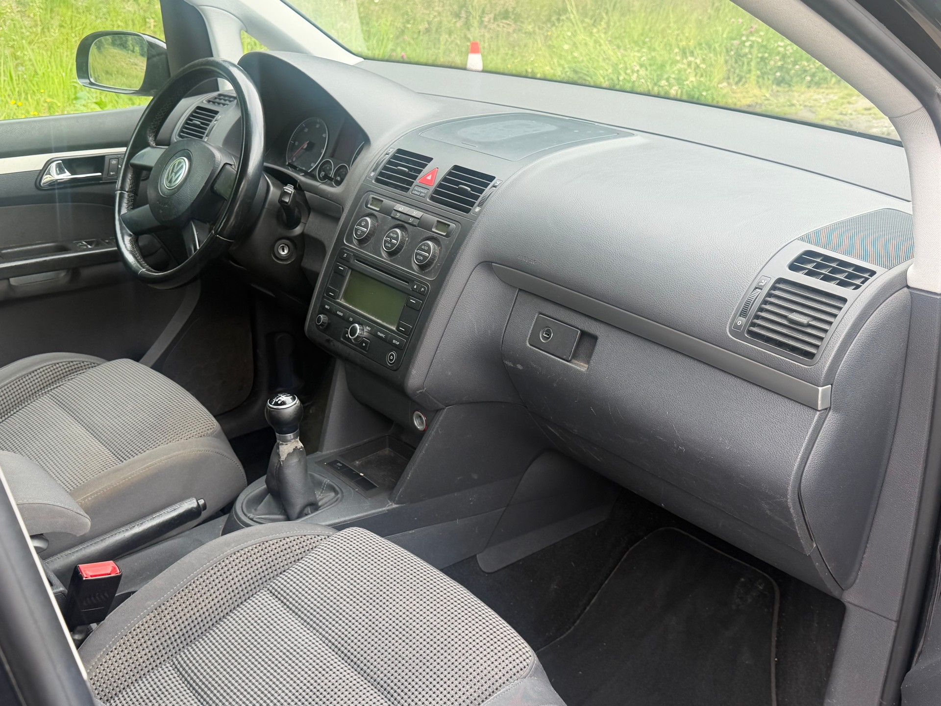 VW Touran 2.0 TDI Trendline Traveller-image-6