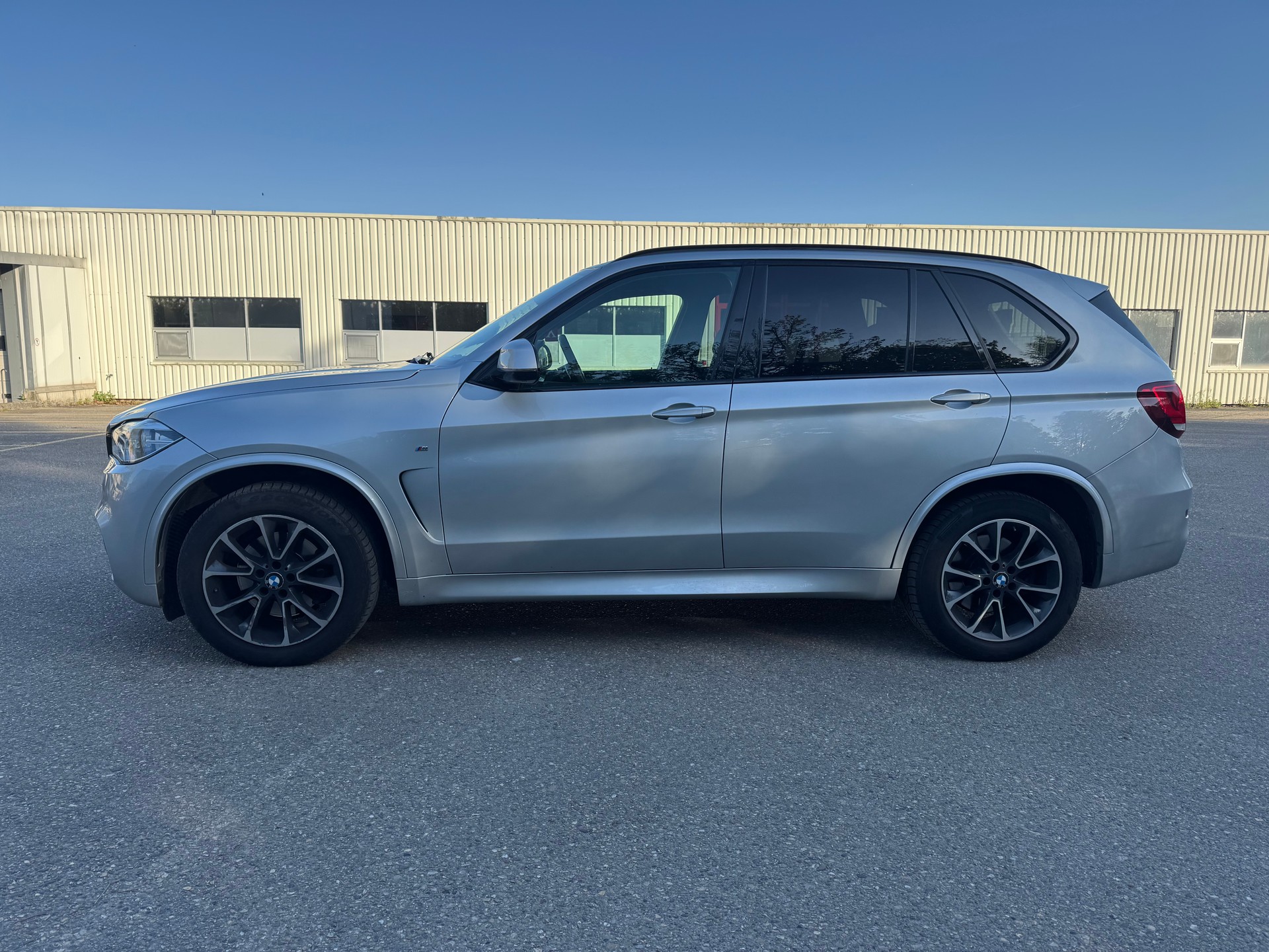 BMW X5 xDrive 40d Steptronic-image-2