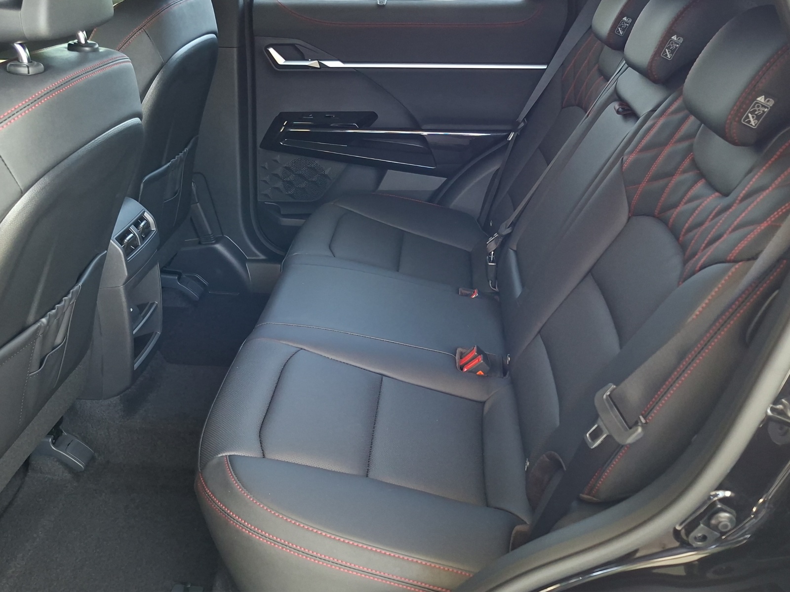 KGM-SsangYong Actyon 1.5 T-Gdi First Edition 4WD-image-12