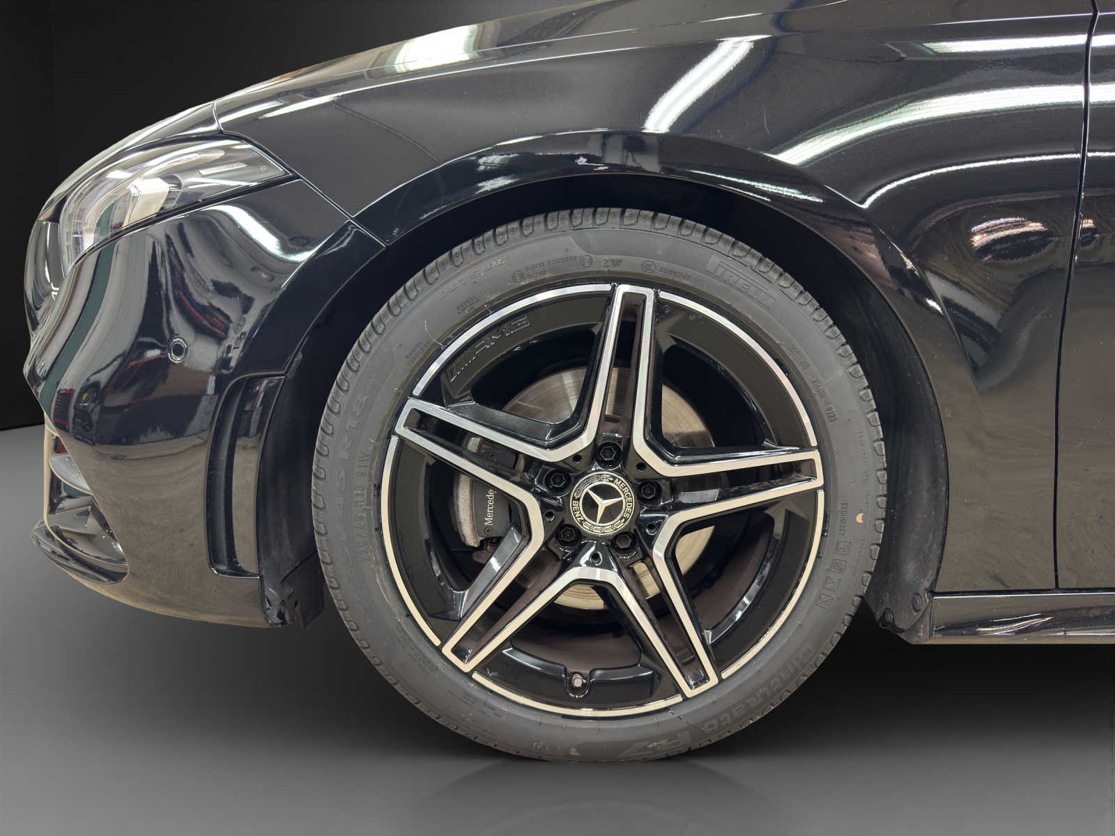 MERCEDES-BENZ A 180 Night Star AMG Line-image-7