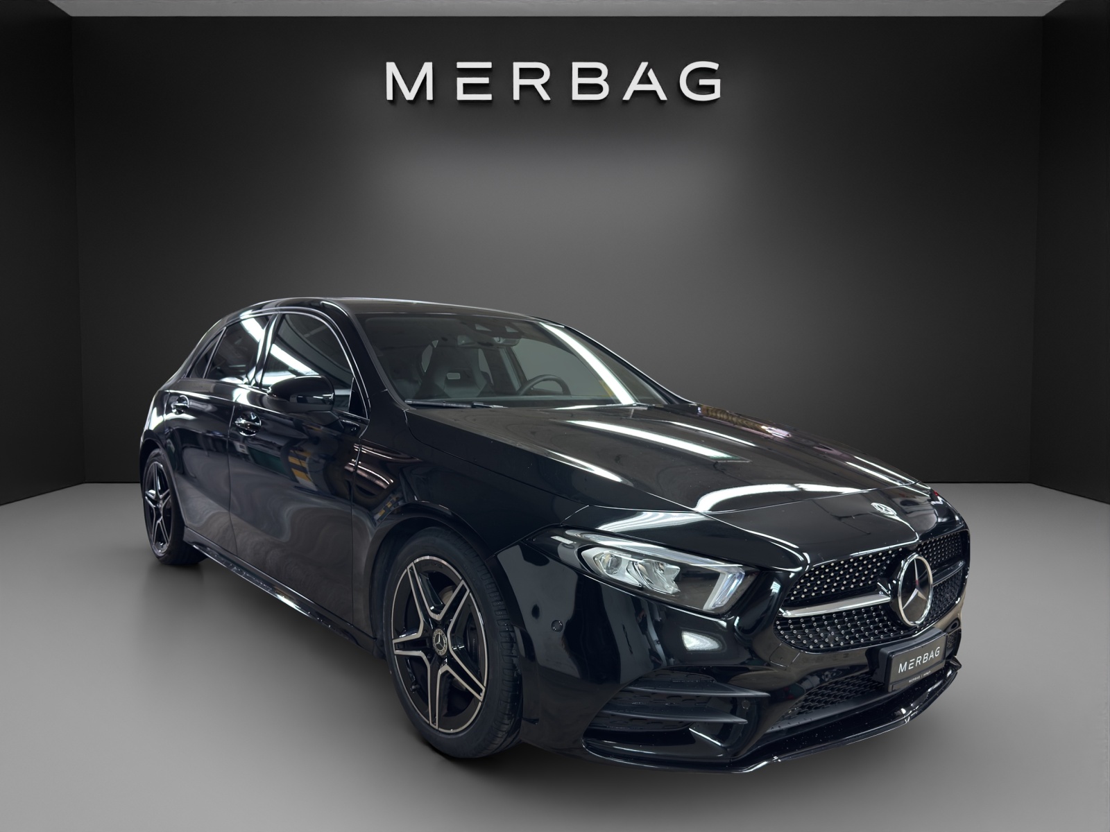 MERCEDES-BENZ A 180 Night Star AMG Line-image-5