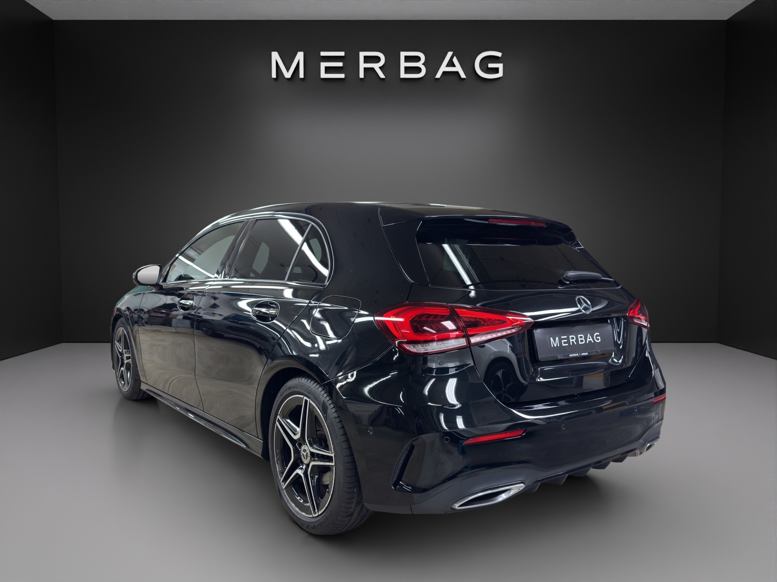 MERCEDES-BENZ A 180 Night Star AMG Line-image-2