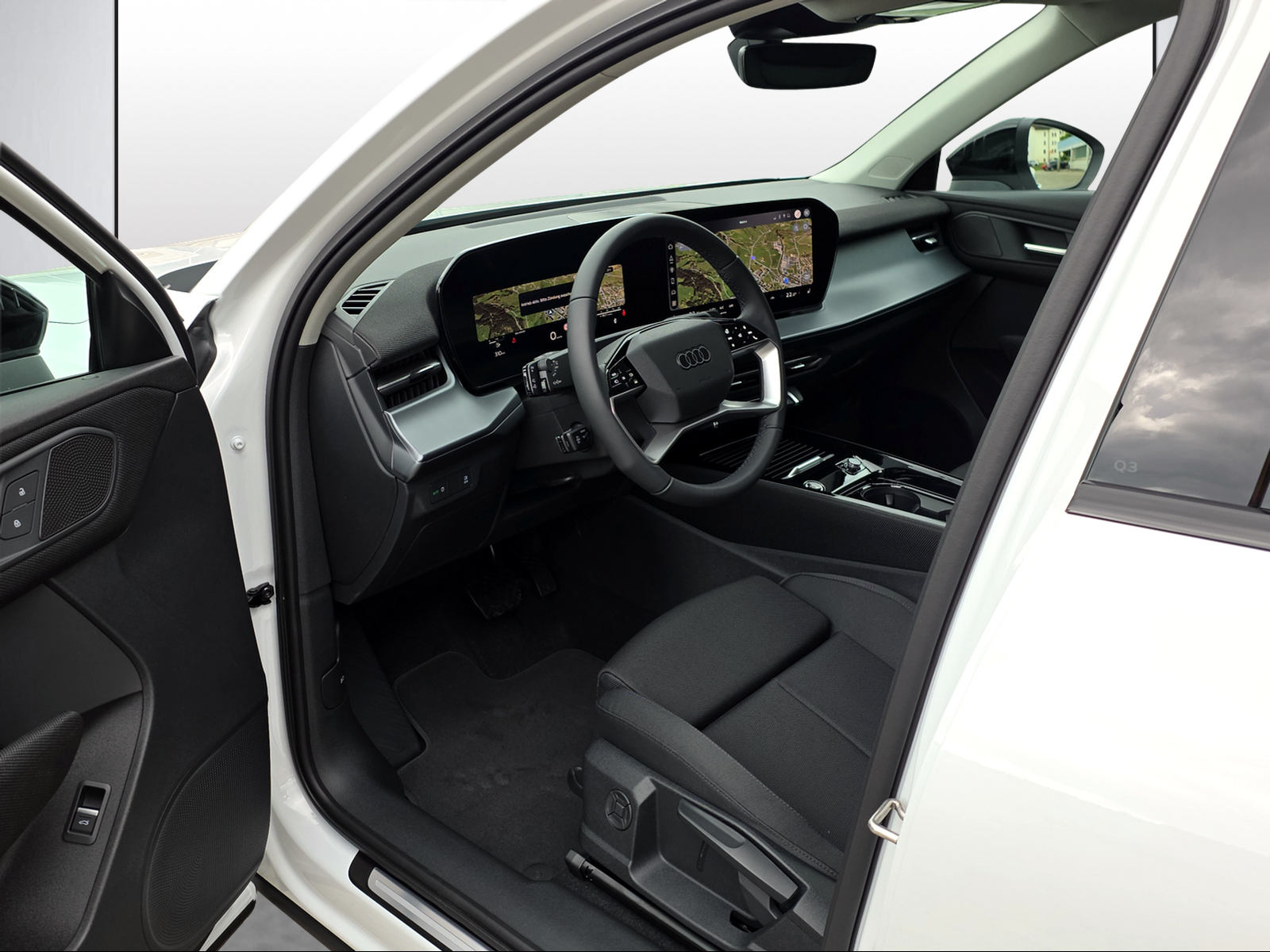 AUDI Q3 SUV TFSI quattro 150 kW S tronic-image-5