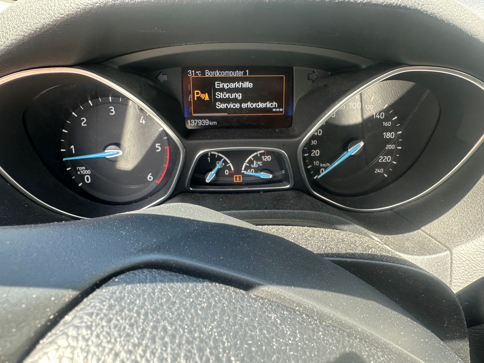 FORD Focus 1.5 TDCi Titanium X-image-6