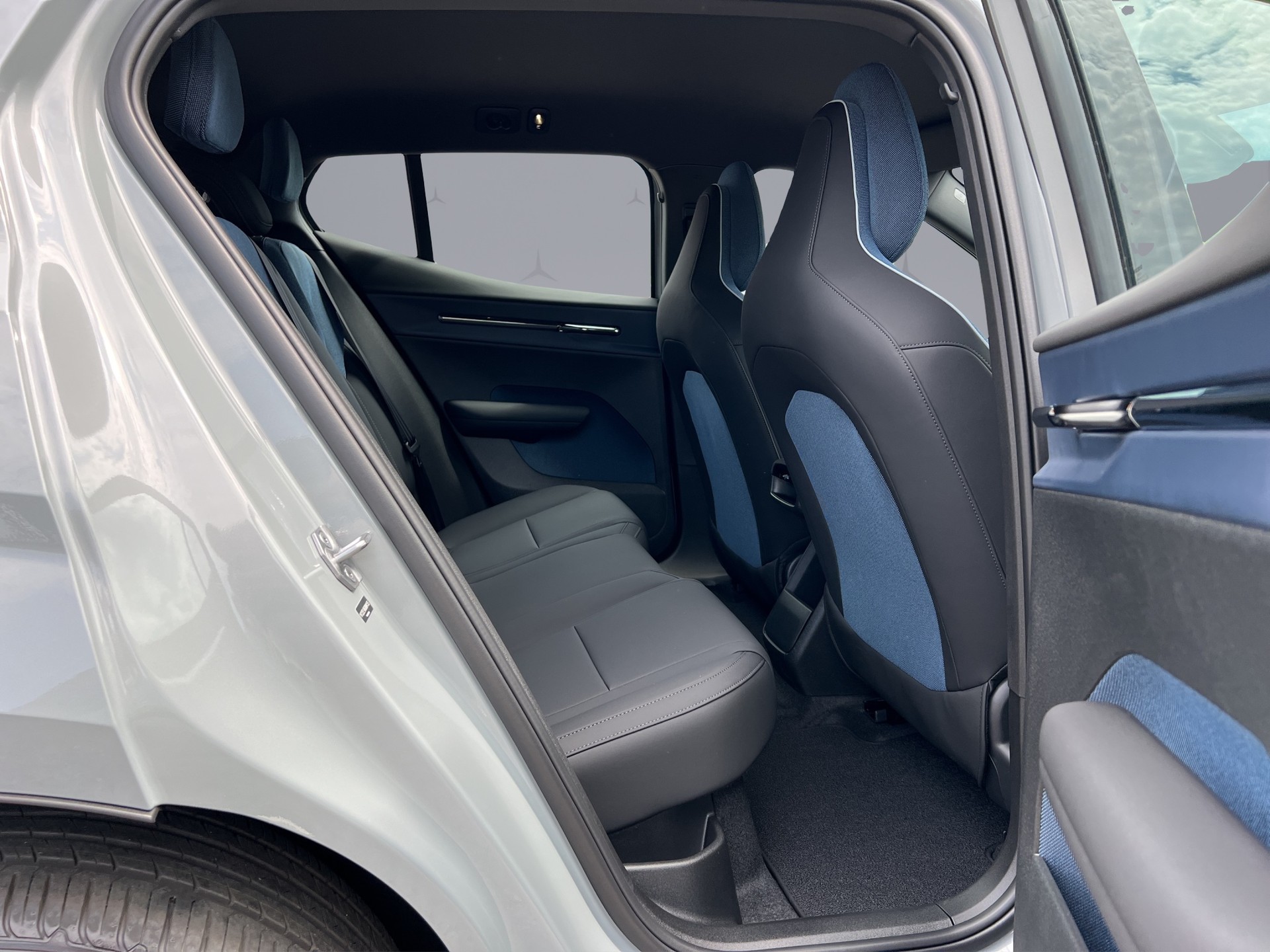 VOLVO EX30 E60 Core-image-16