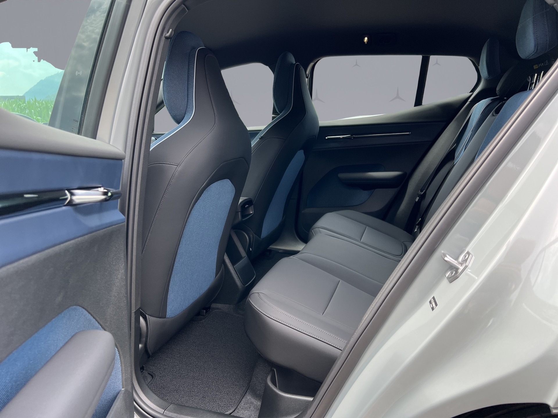 VOLVO EX30 E60 Core-image-9