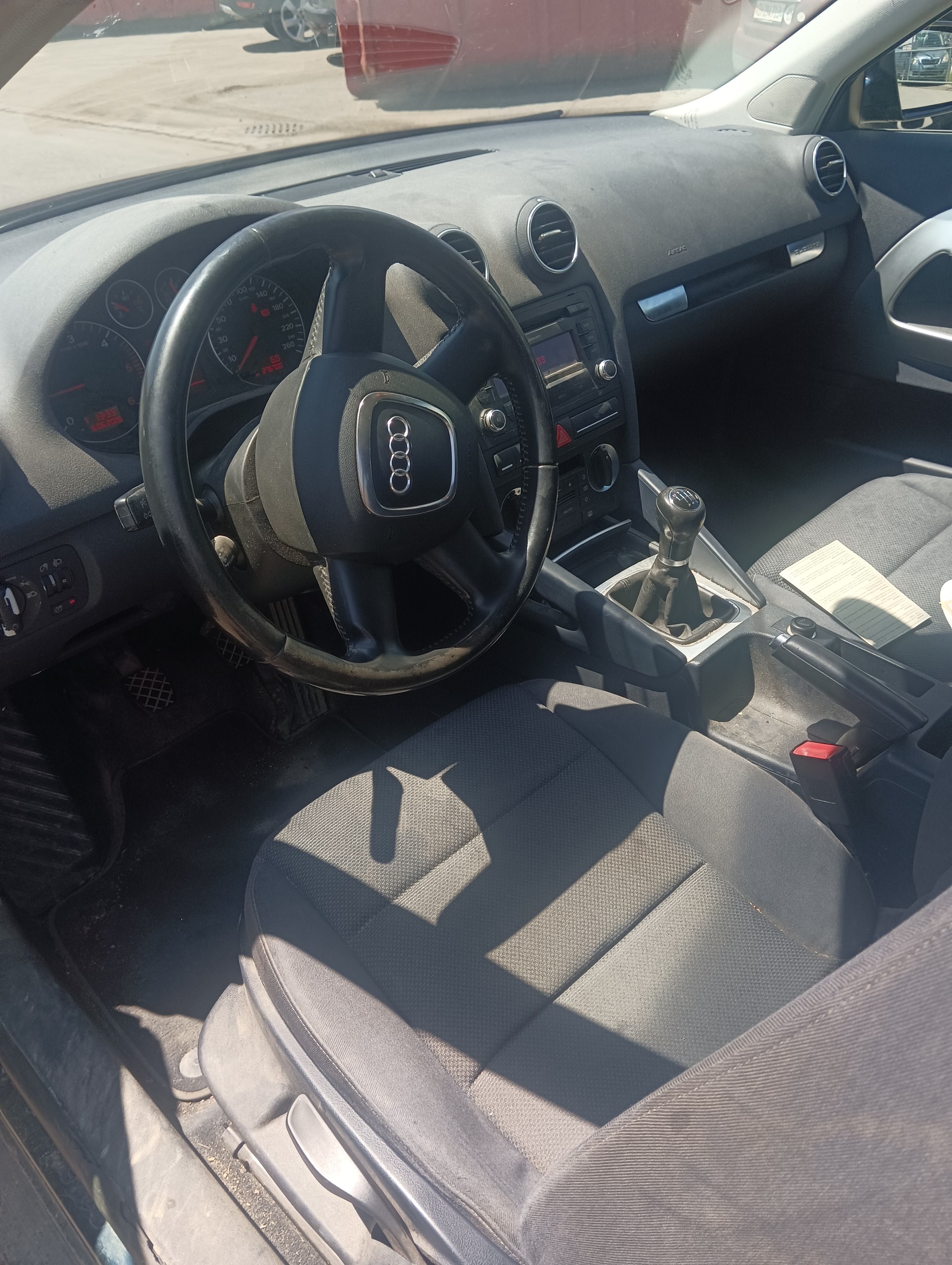 AUDI A3 Sportback 2.0 TDI Attraction quattro-image-6