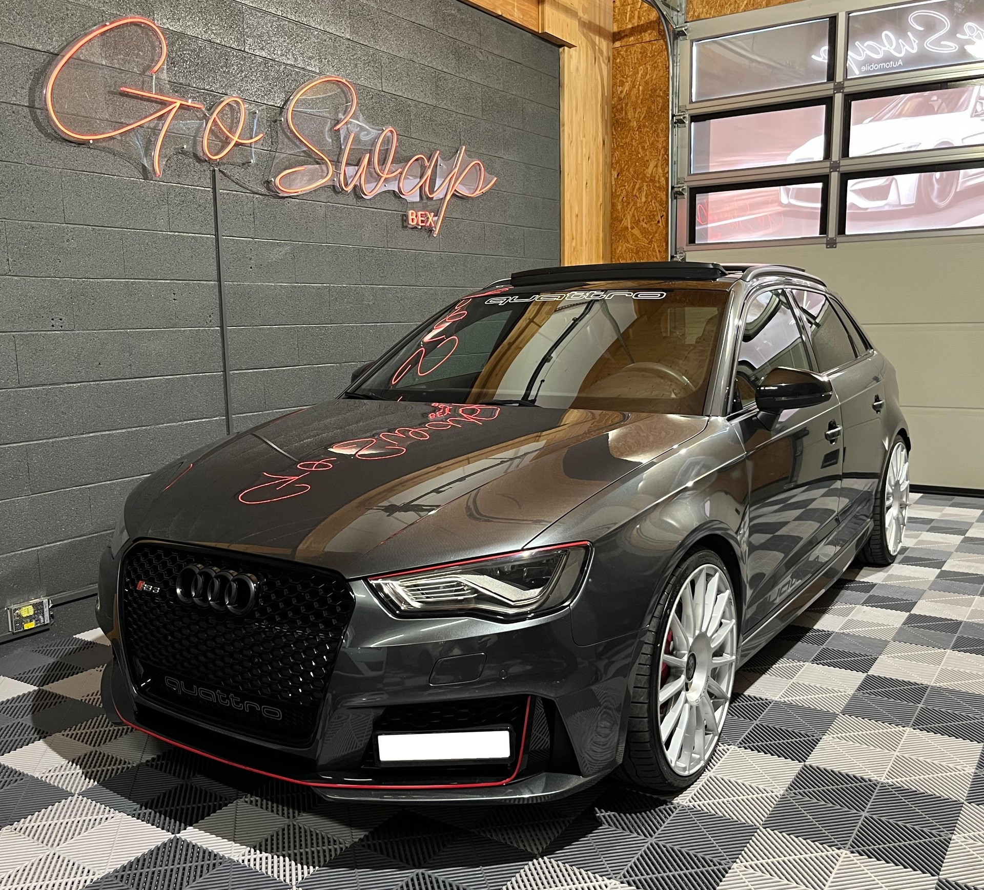 AUDI RS3 2.5 TSI quattro S-tronic-image-6