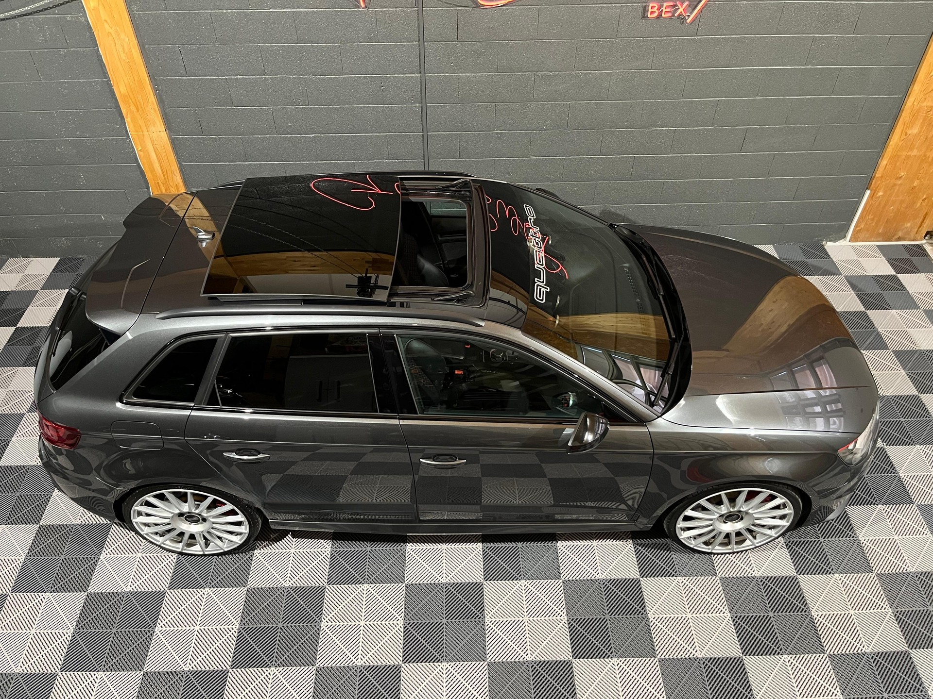 AUDI RS3 2.5 TSI quattro S-tronic-image-3