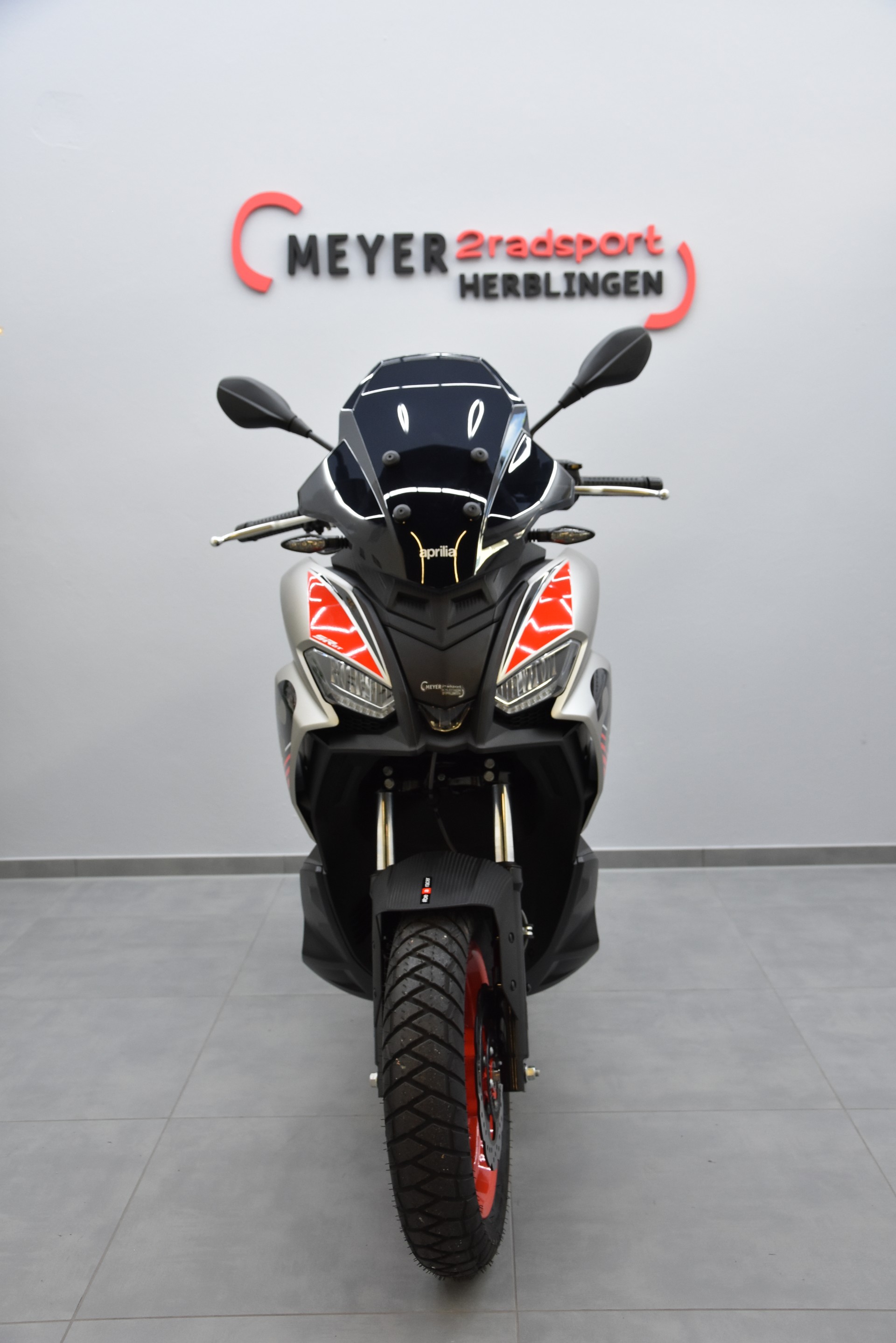 APRILIA SR 125 GT Sport ABS E5+-showroom-element-2