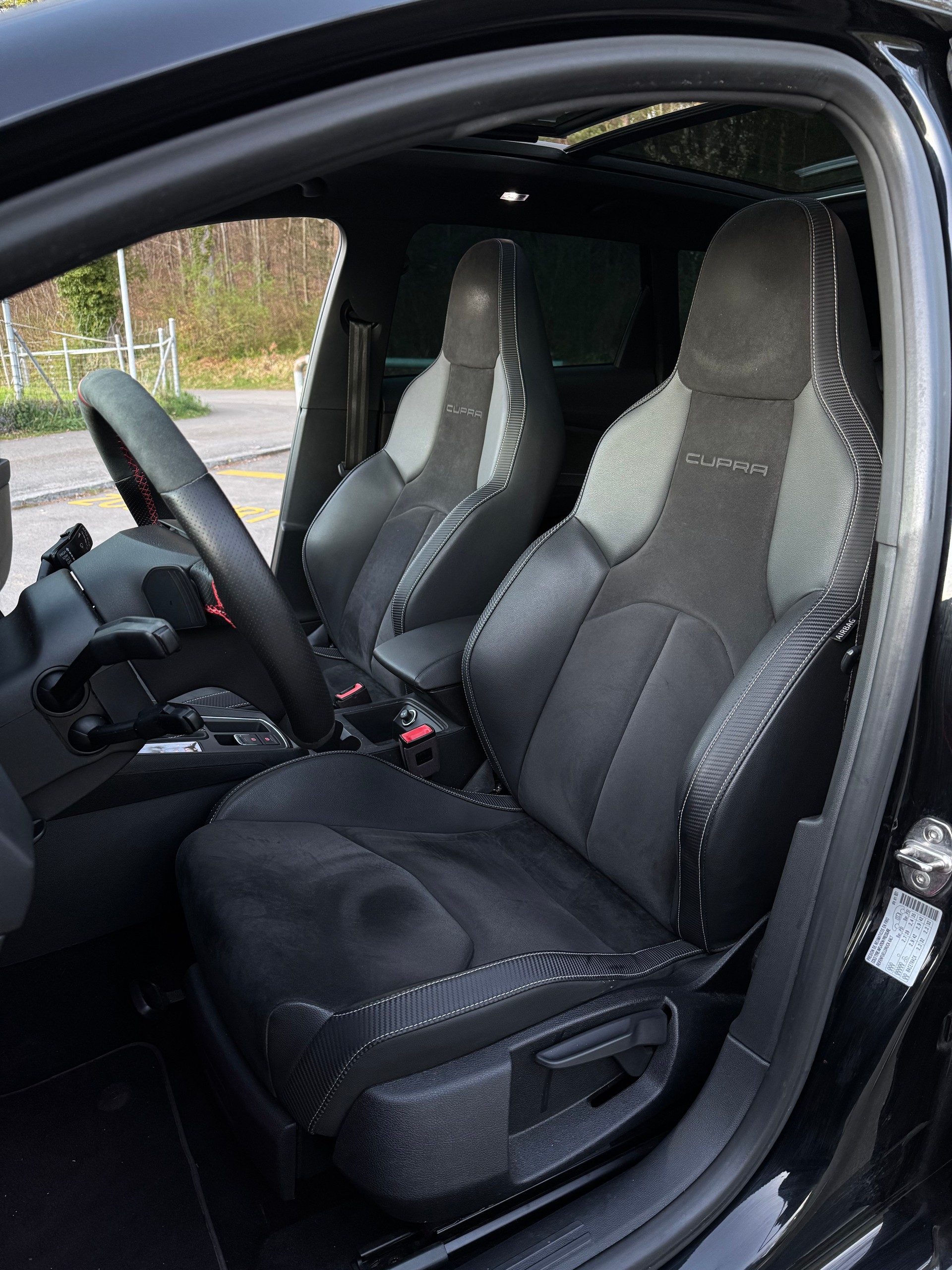 SEAT 2.0 TSI 300 Cupra 4Drive DSG-image-2