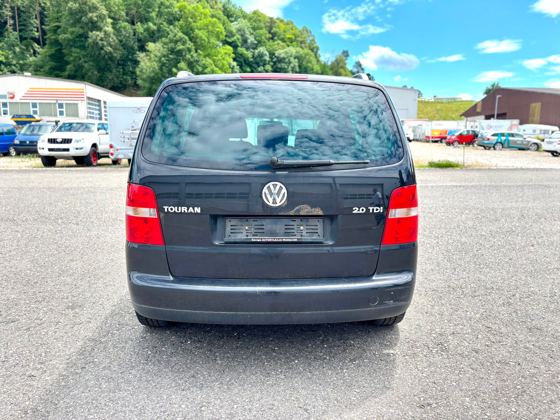 VW Touran 2.0 TDI Trendline-image-4