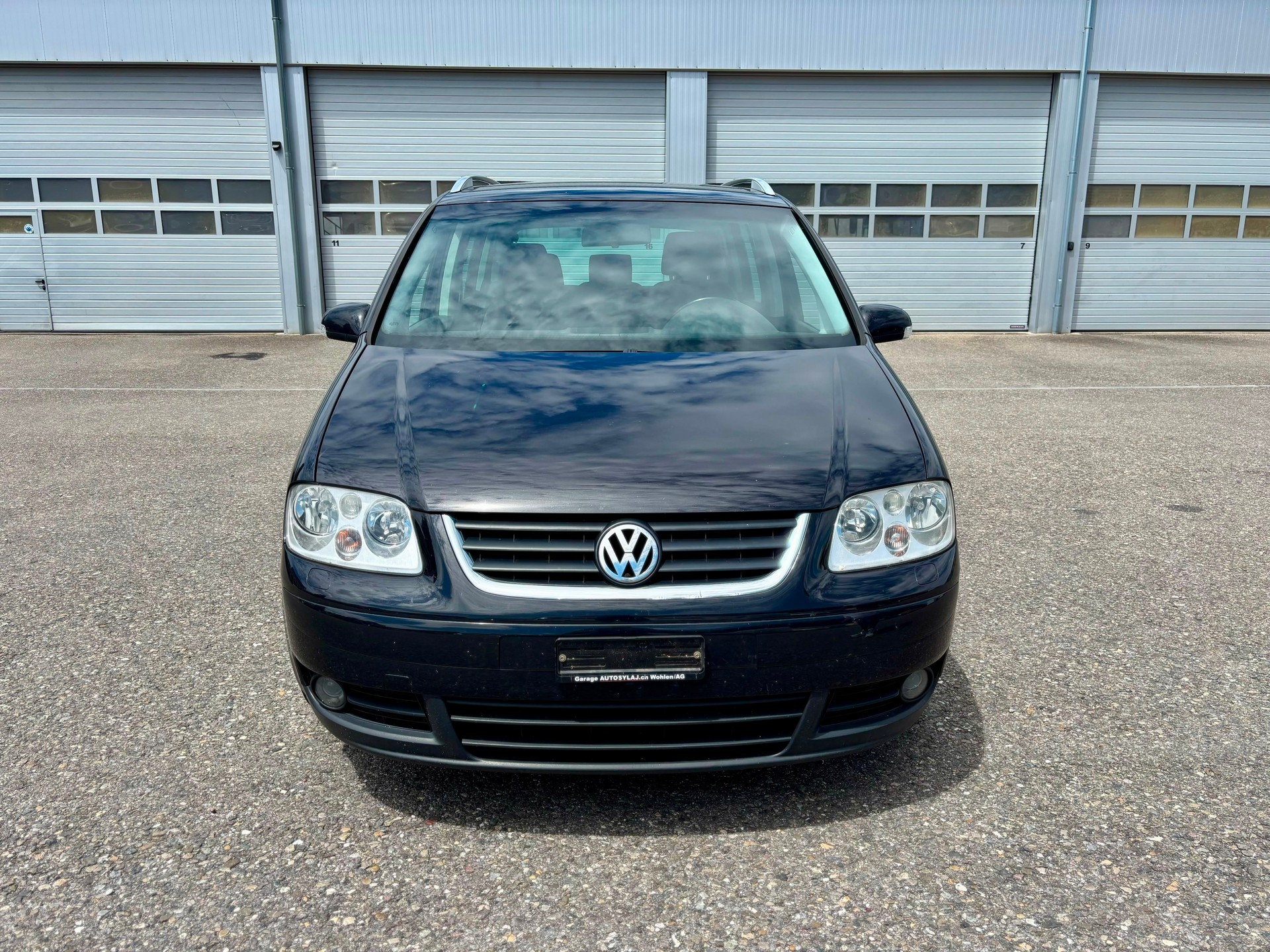 VW Touran 2.0 TDI Trendline-image-1