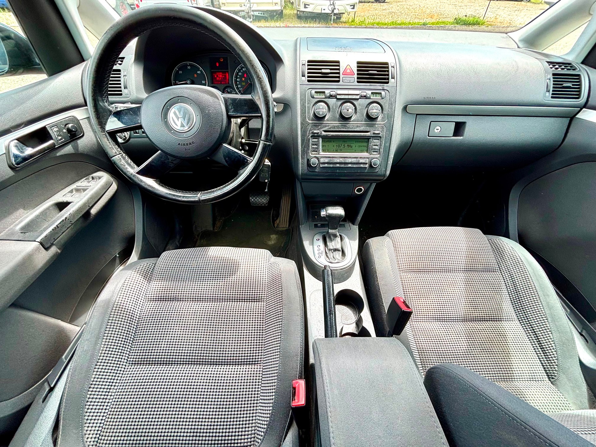 VW Touran 2.0 TDI Trendline-image-6