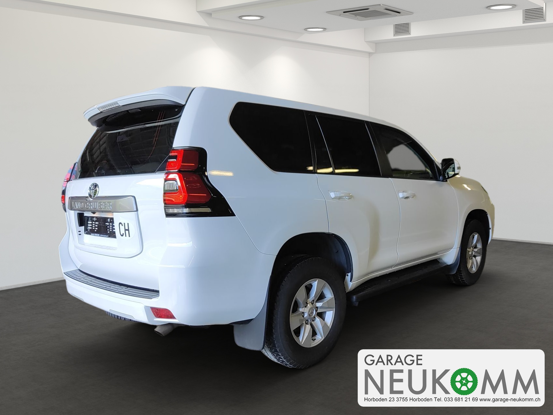TOYOTA Land Cruiser 2.8TD Premium Automatic-image-2