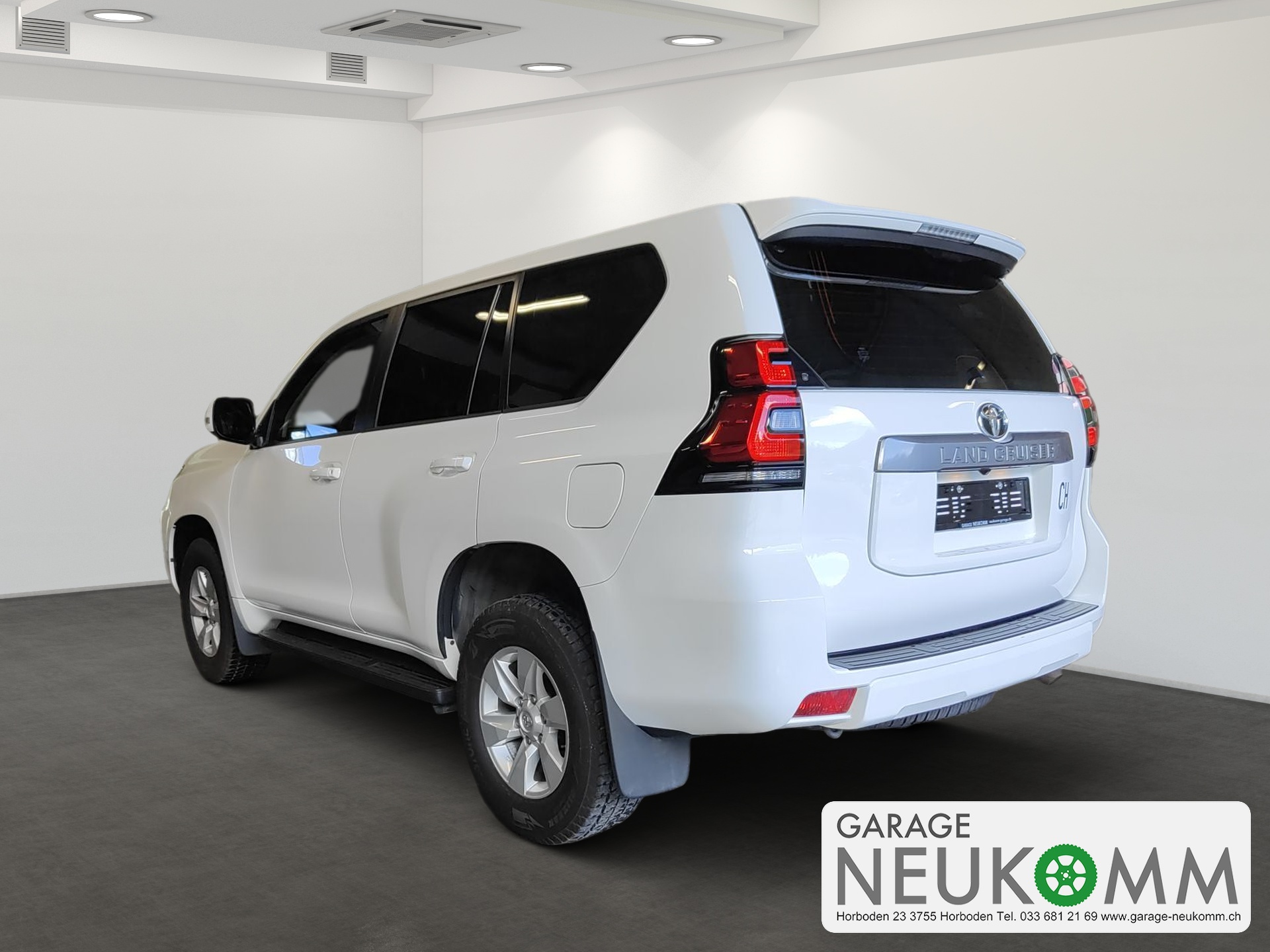 TOYOTA Land Cruiser 2.8TD Premium Automatic-image-3
