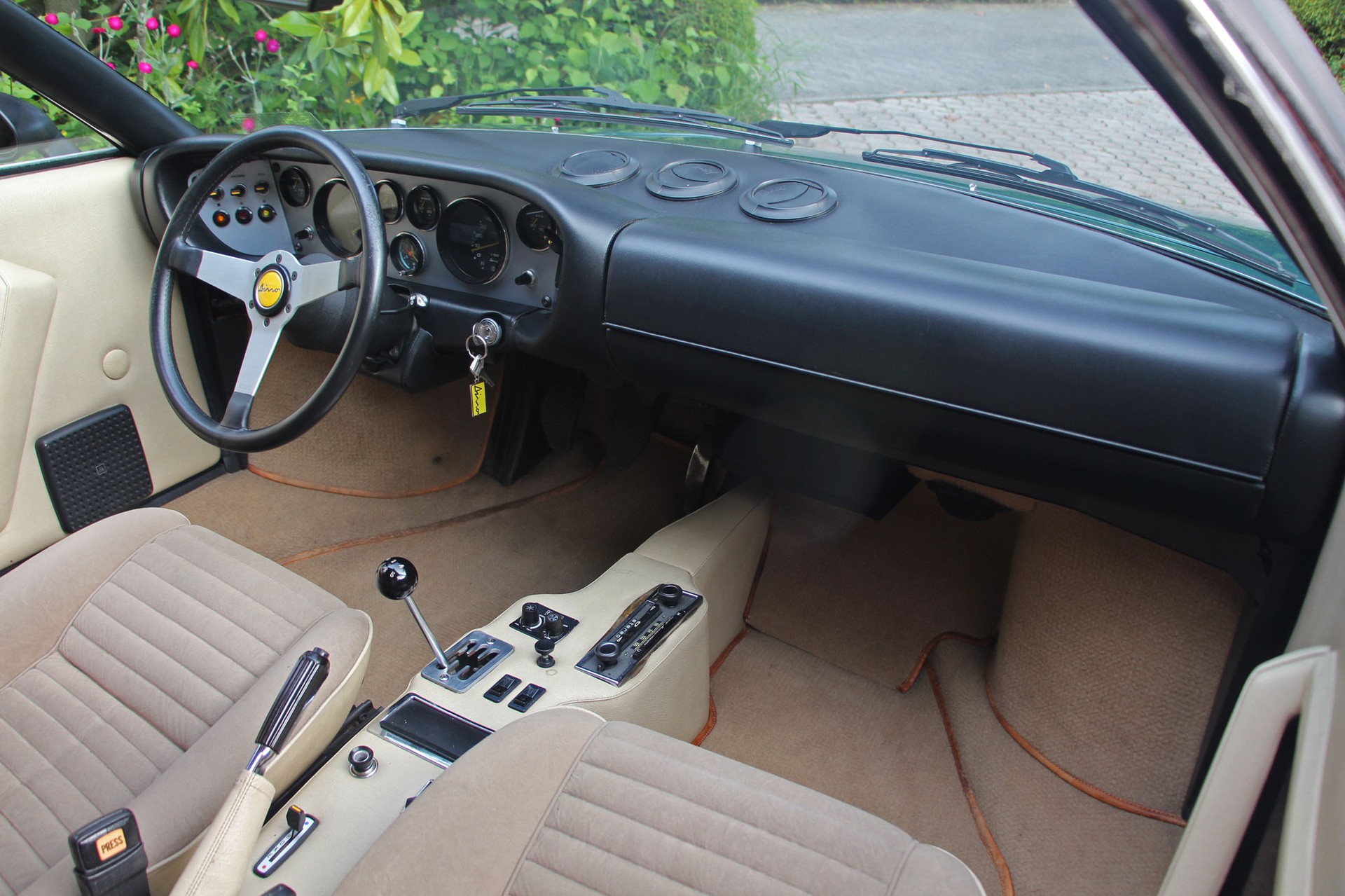 FERRARI Dino 308 GT4-image-8