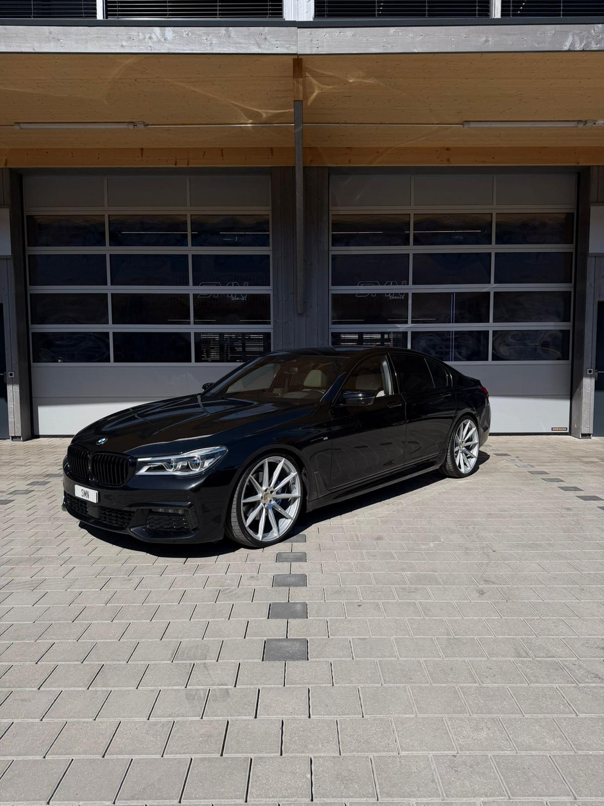 BMW 740d xDrive Steptronic-image-2