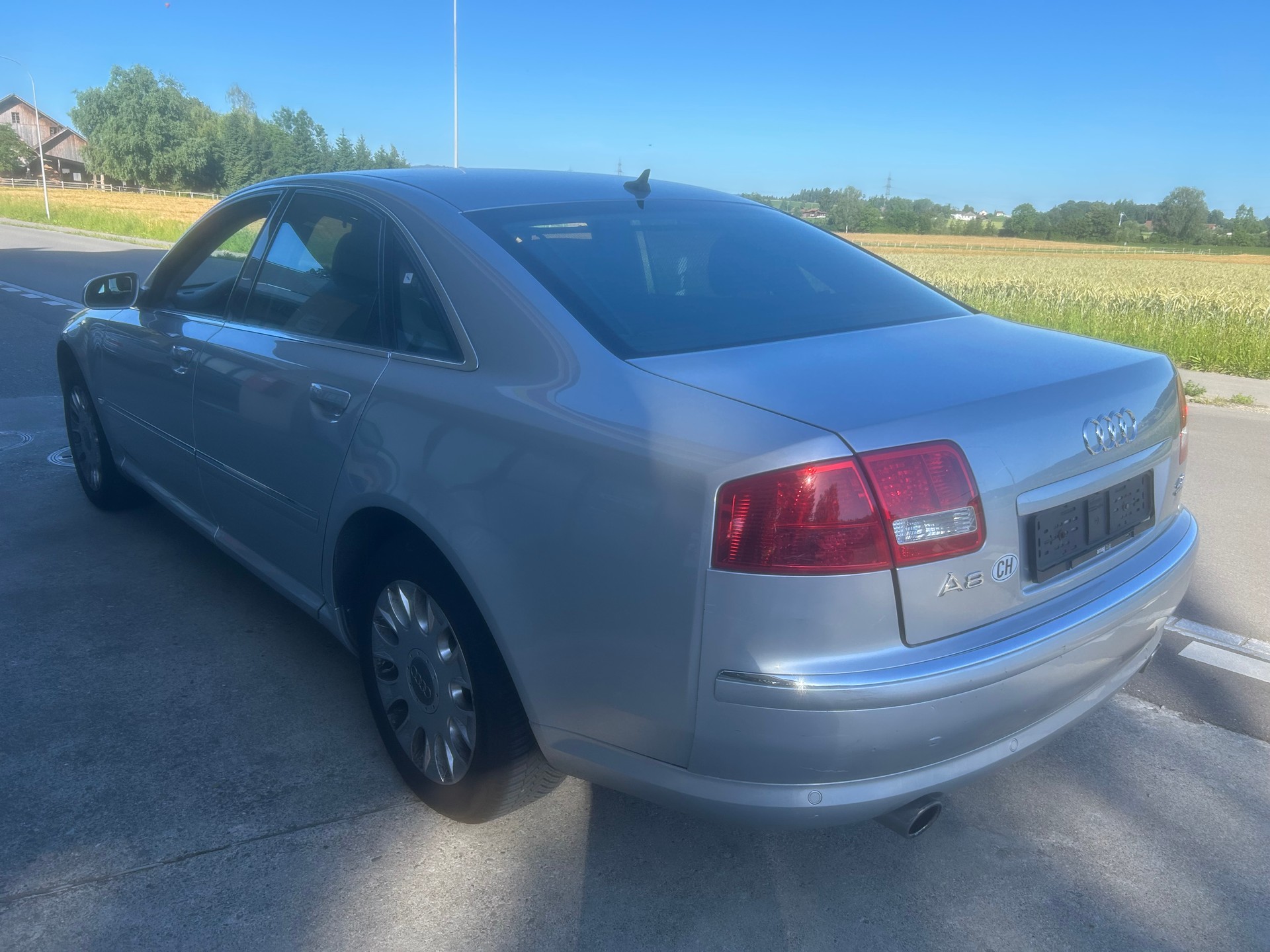 AUDI A8 L 4.2 quattro tiptronic-image-3