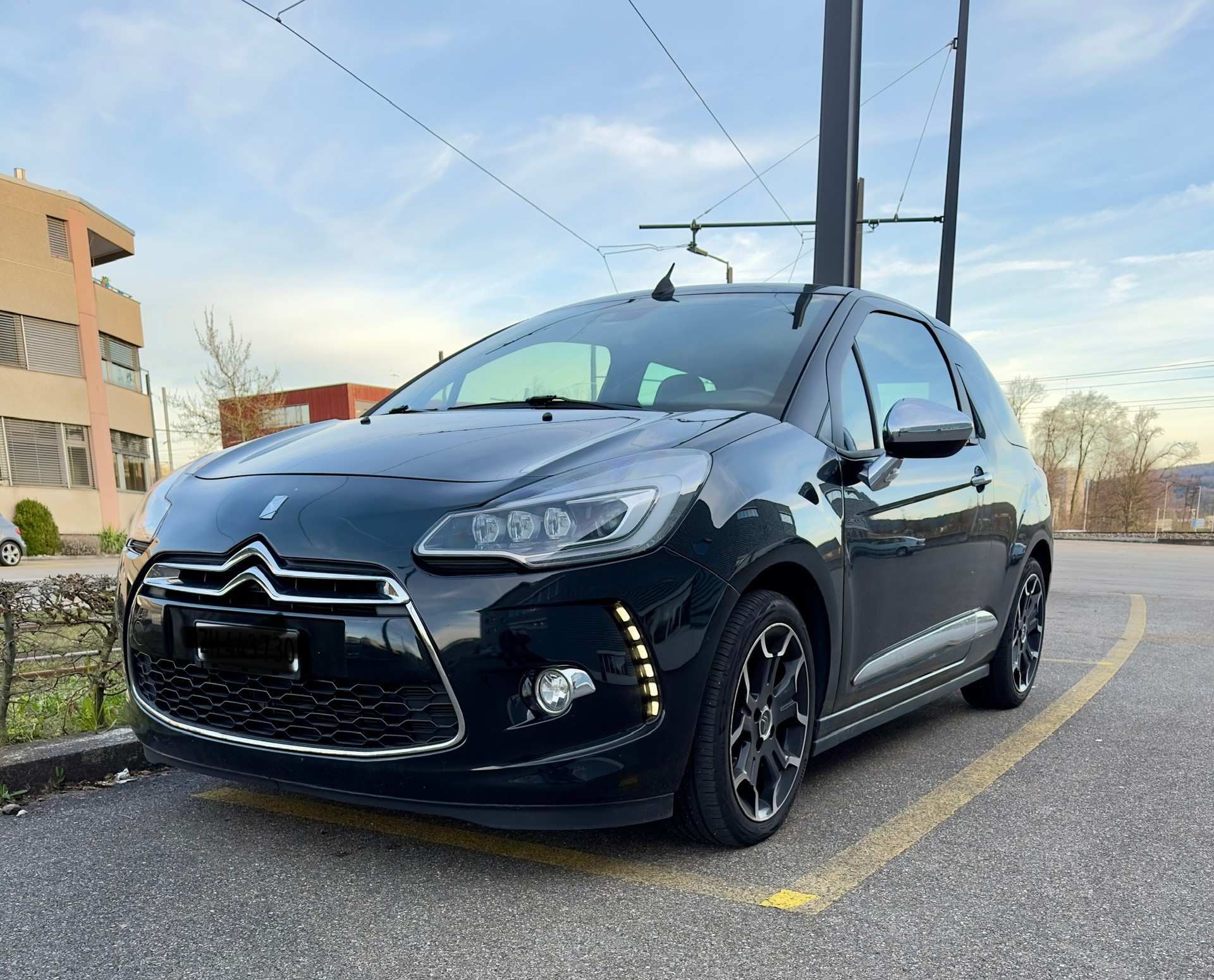 DS AUTOMOBILES 1.6 BlueHDi 120 Sport Chic Pl.-image-3