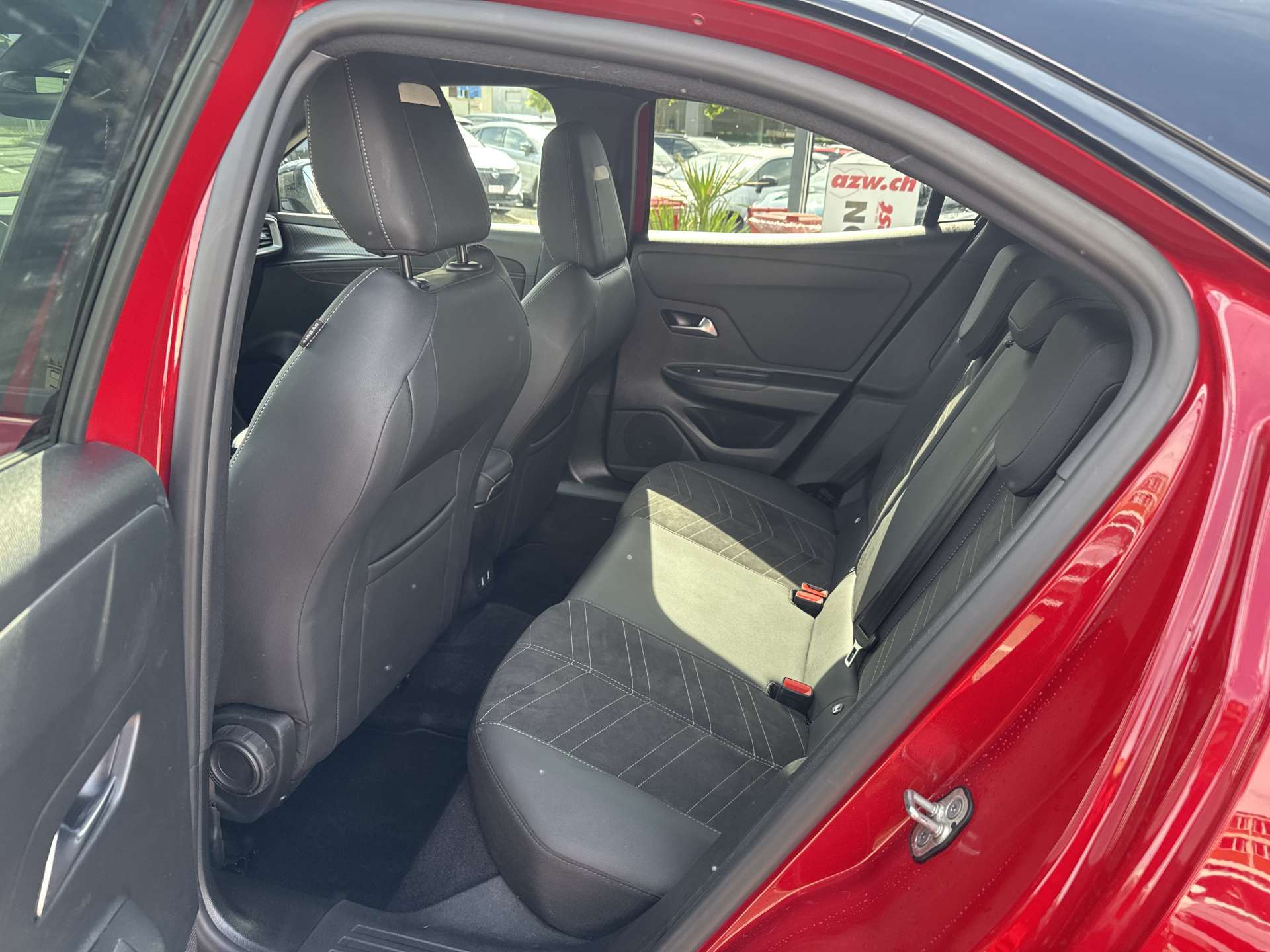 OPEL Mokka 1.2 Direct Injection Turbo Ultimate Automat-image-6