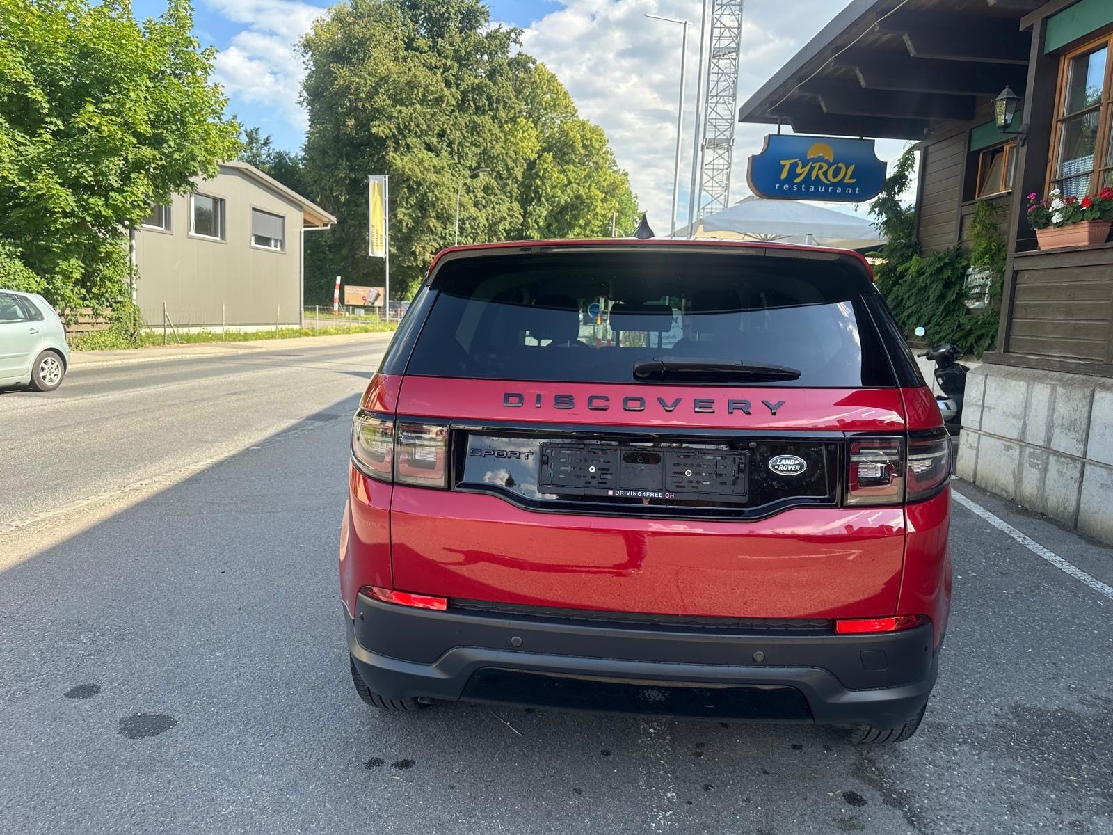 LAND ROVER Discovery Sport P200 2.0 Si4 MHEV HSE AT9-image-4
