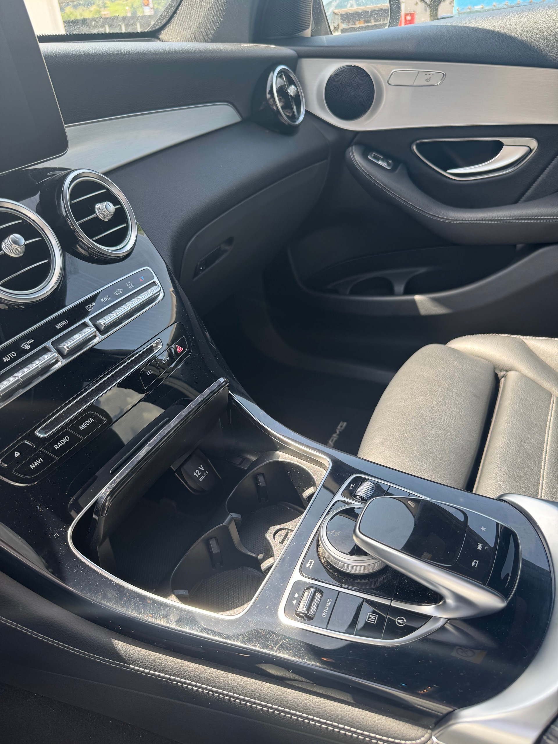 MERCEDES-BENZ GLC 250 d AMG Line 4Matic 9G-Tronic-image-10