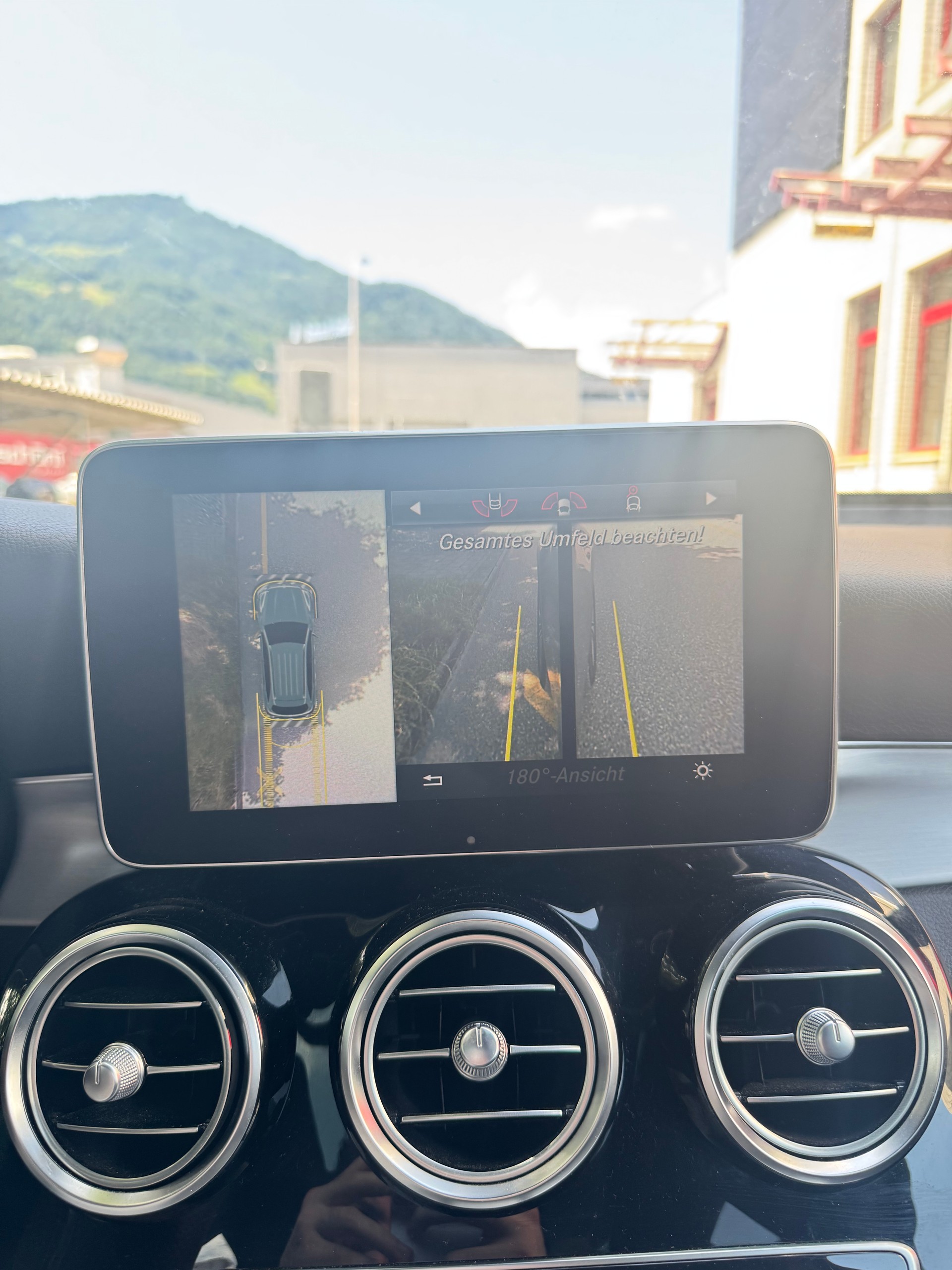 MERCEDES-BENZ GLC 250 d AMG Line 4Matic 9G-Tronic-image-17