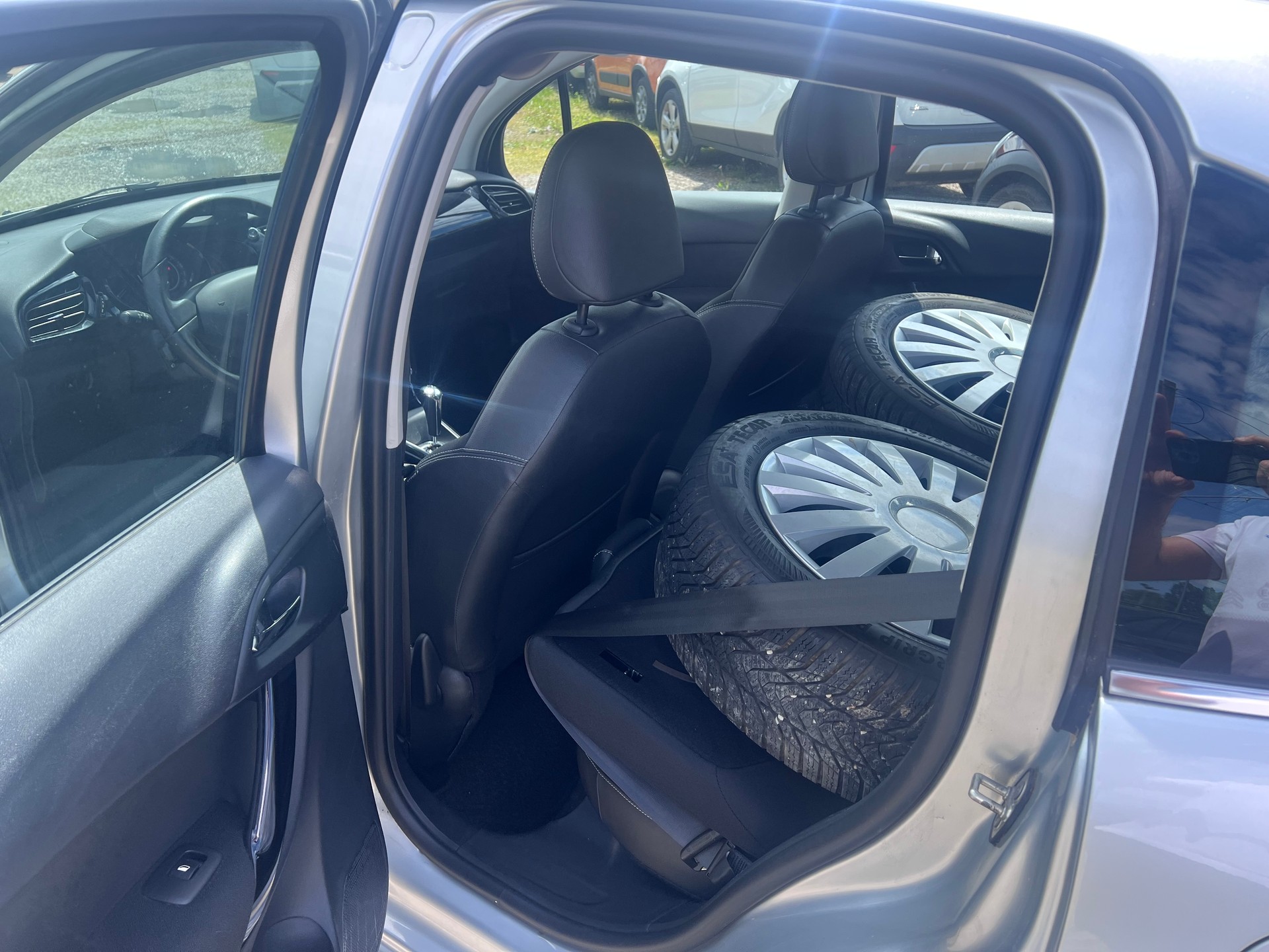 CITROEN C3 1.4i 16V Swiss Style EGS5-image-10