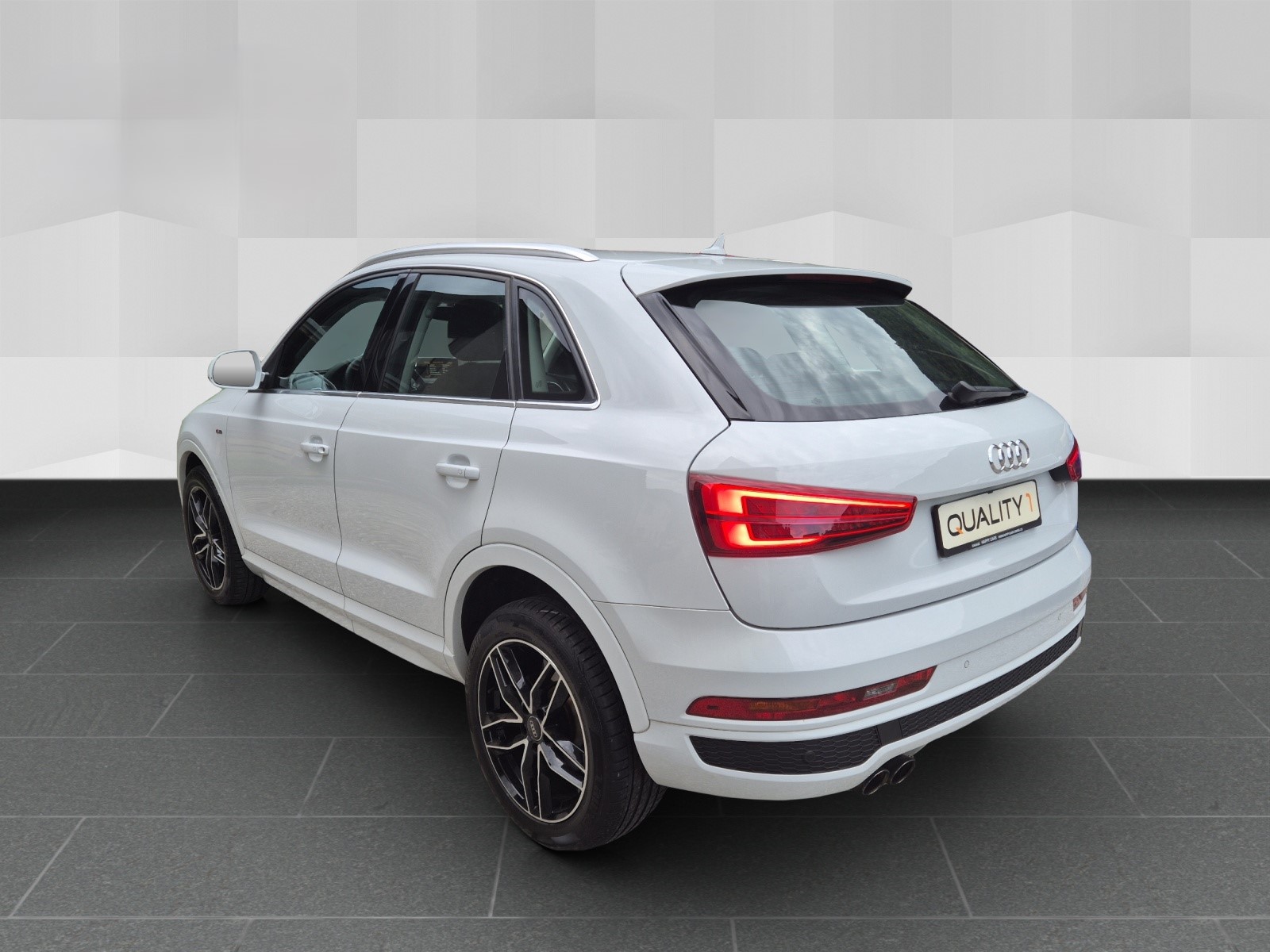 AUDI Q3 1.4 TFSI design S-tronic-image-6