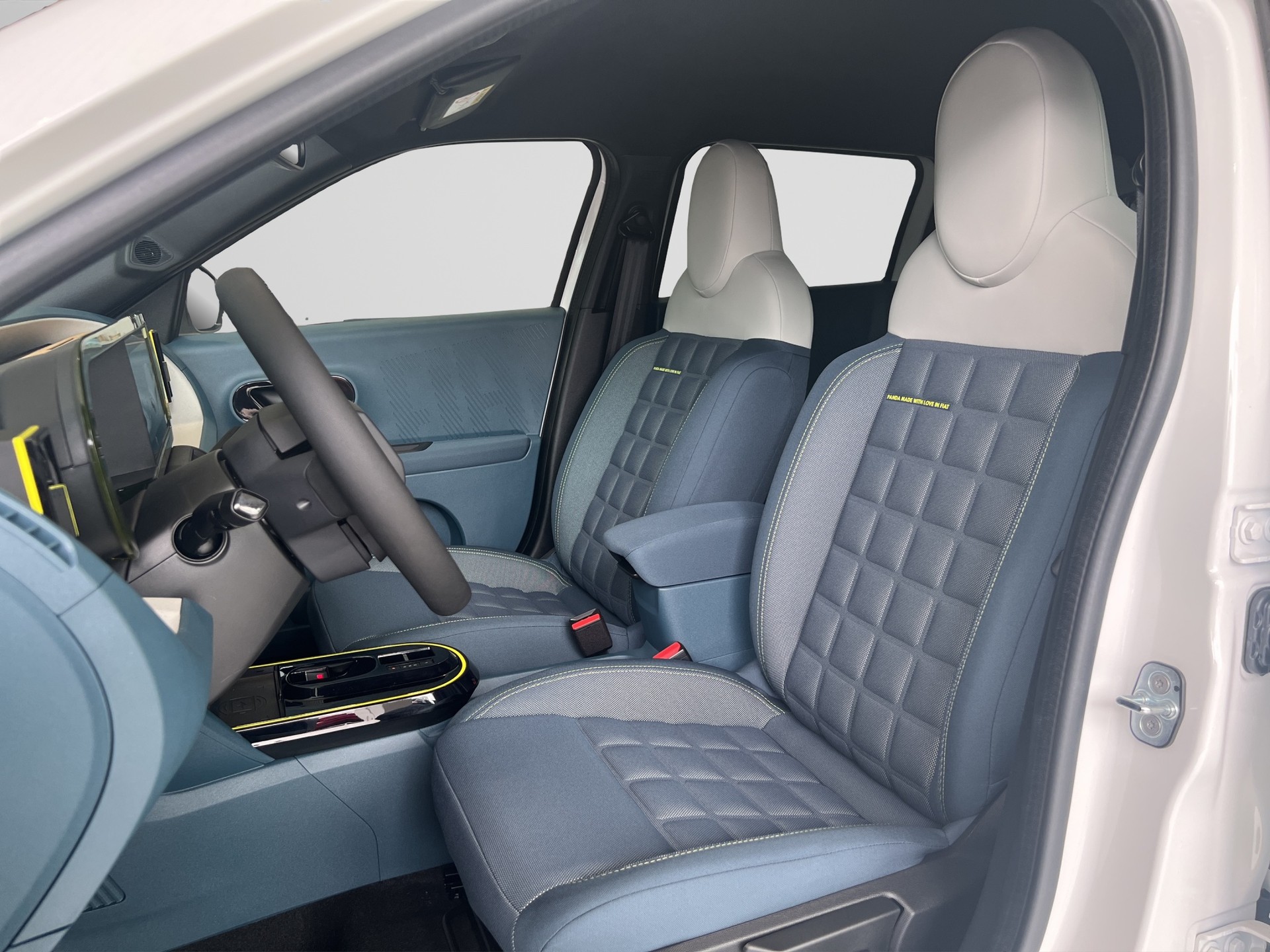 FIAT Grande Panda MHEV La Prima-image-7